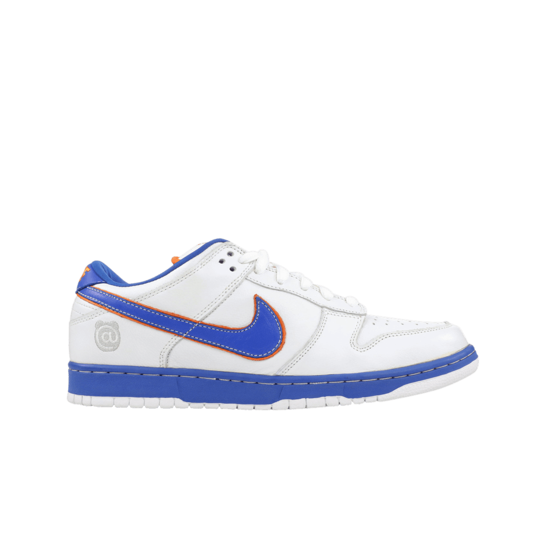 나이키 SB 덩크 로우 메디콤 1(Nike SB Dunk Low Medicom 1)