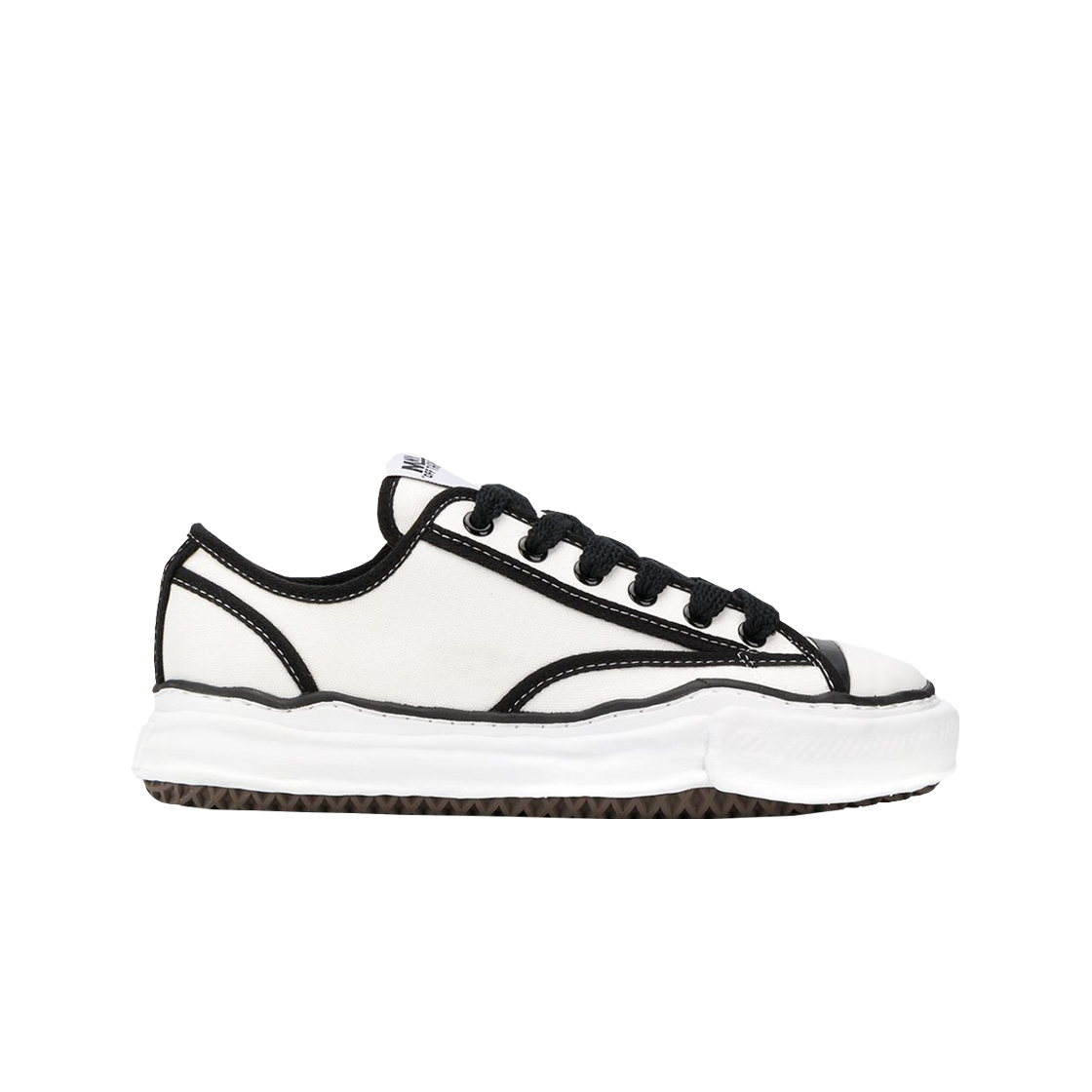 메종 미하라 야스히로 피터슨 OG 솔 트릭 디테일 로우 컷 스니커즈 화이트