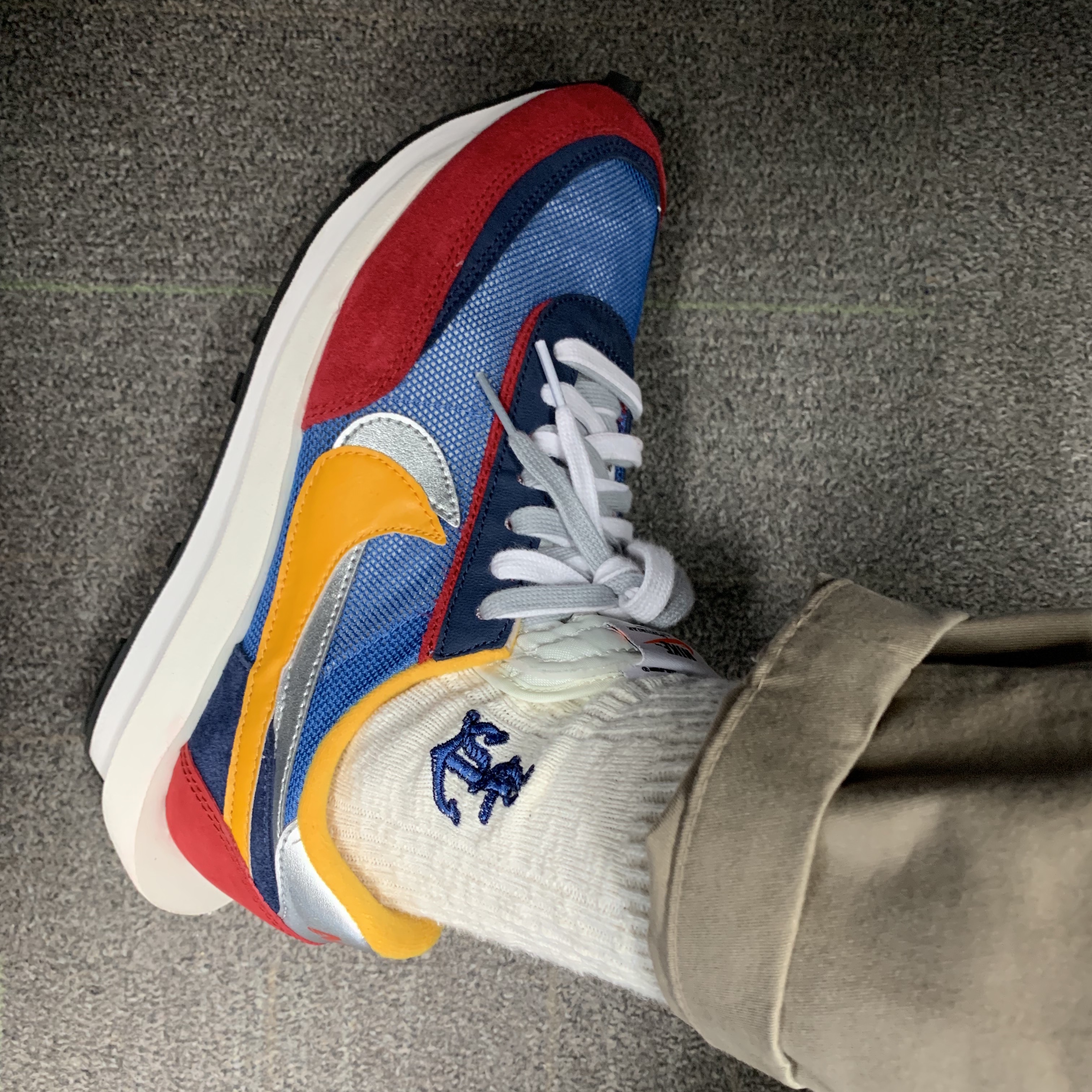 Nike x Sacai LDWaffle Blue Multi 착용 스타일