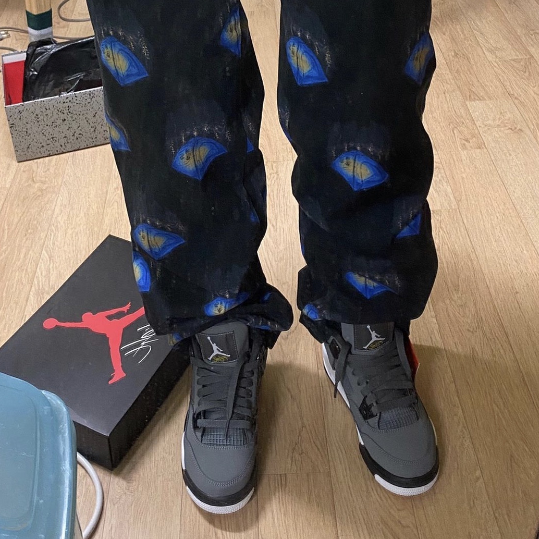 Jordan 1 Low Light Smoke Grey, Jordan 4 Retro Cool Grey 2019 착용 스타일 - 3