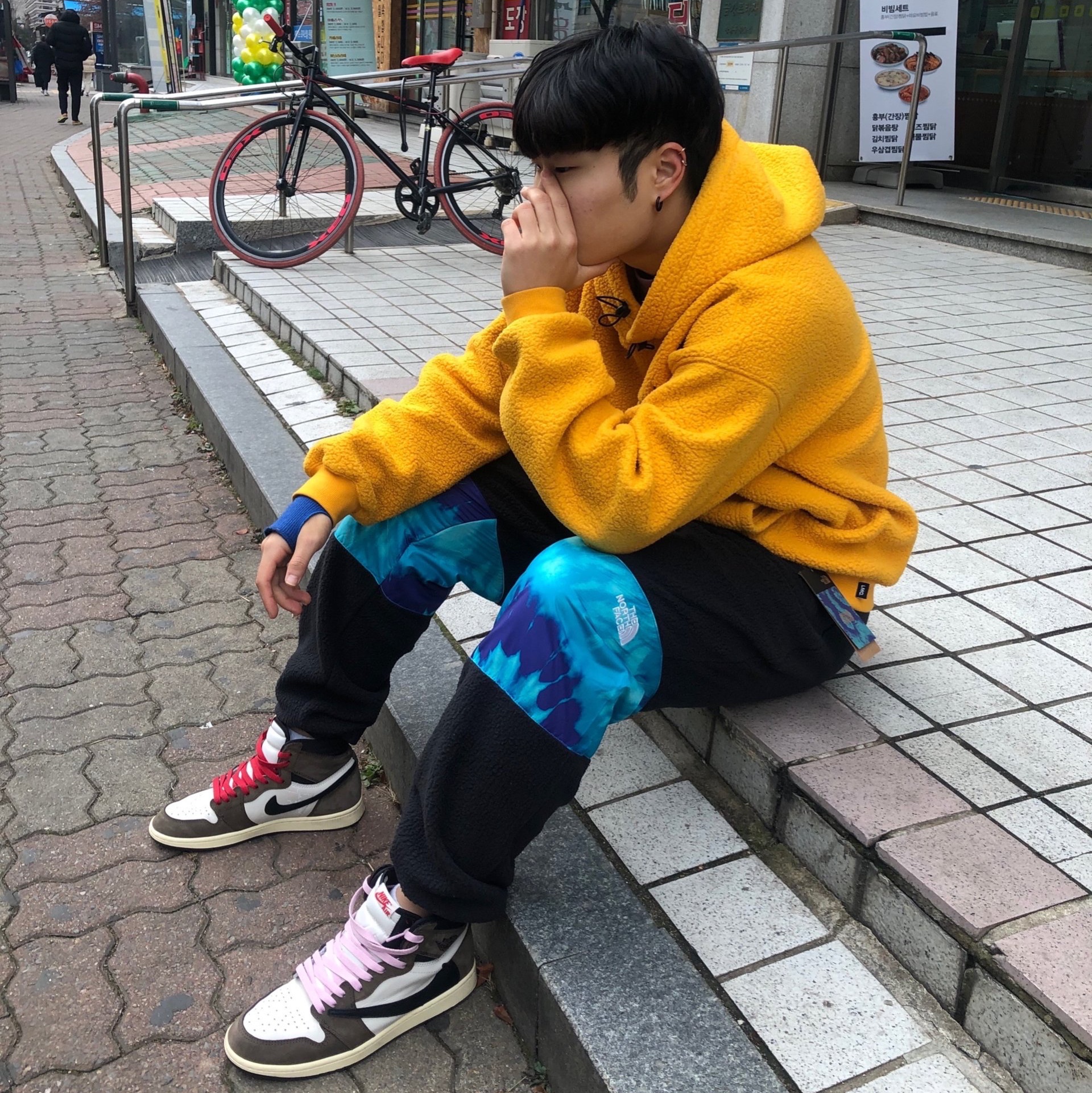 Jordan 1 x Travis Scott Retro High OG SP Mocha 착용 스타일