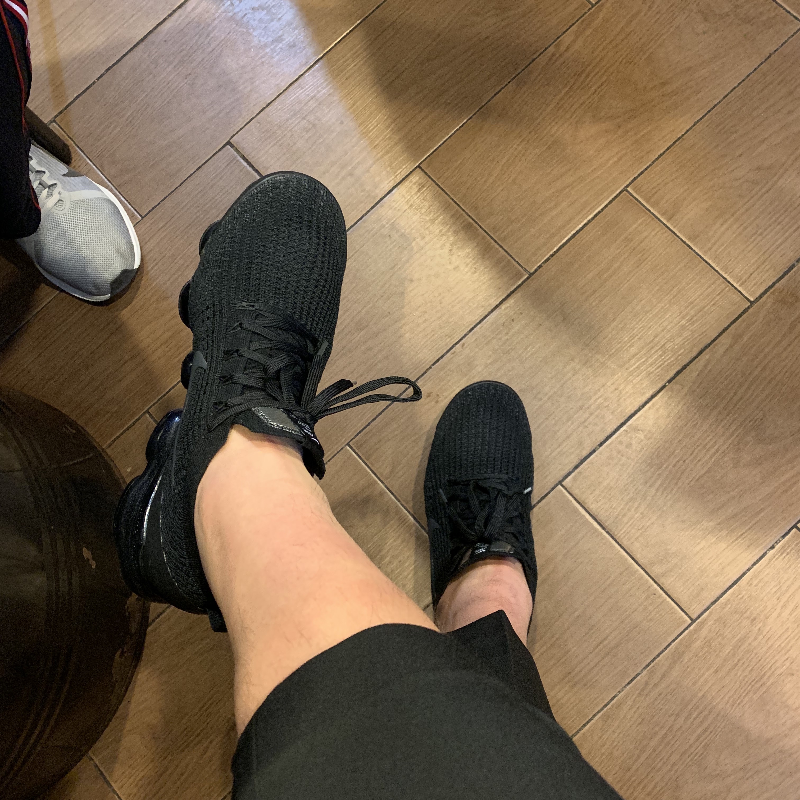Nike Air VaporMax Flyknit 3.0 Triple Black 착용 스타일 - 3