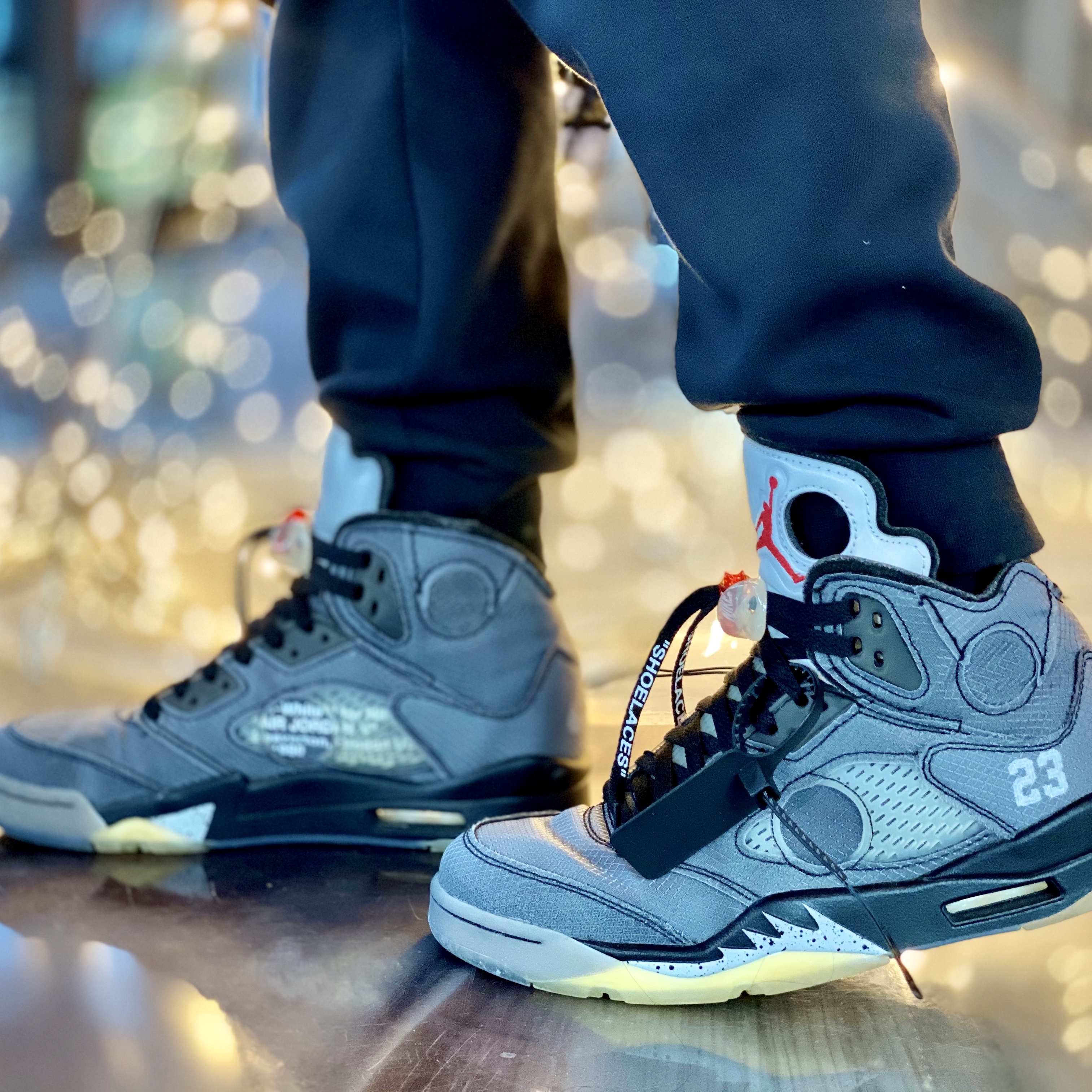 Jordan 5 x Off-White Retro SP Black Muslin 착용 스타일