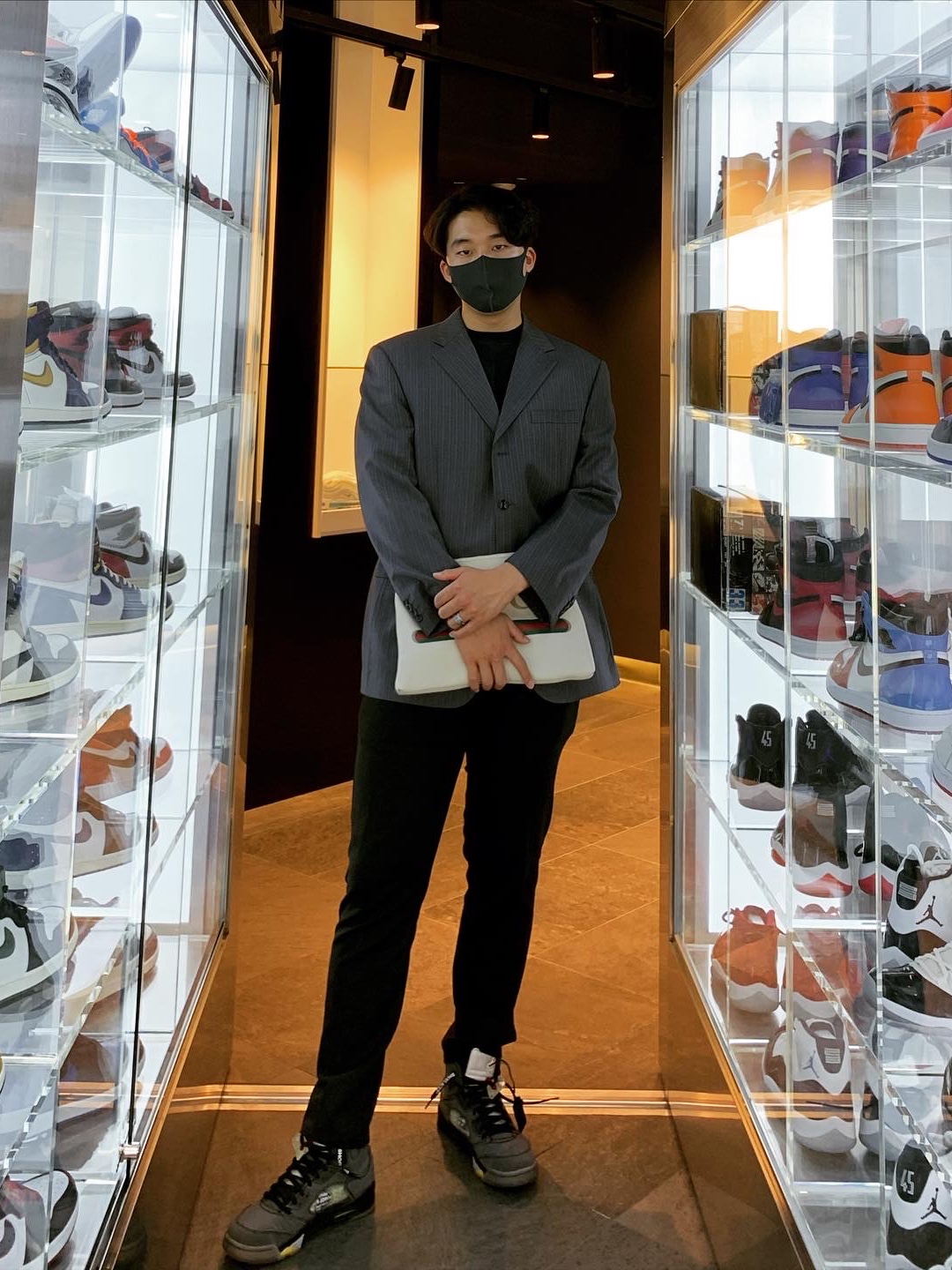 Jordan 5 x Off-White Retro SP Black Muslin 착용 스타일