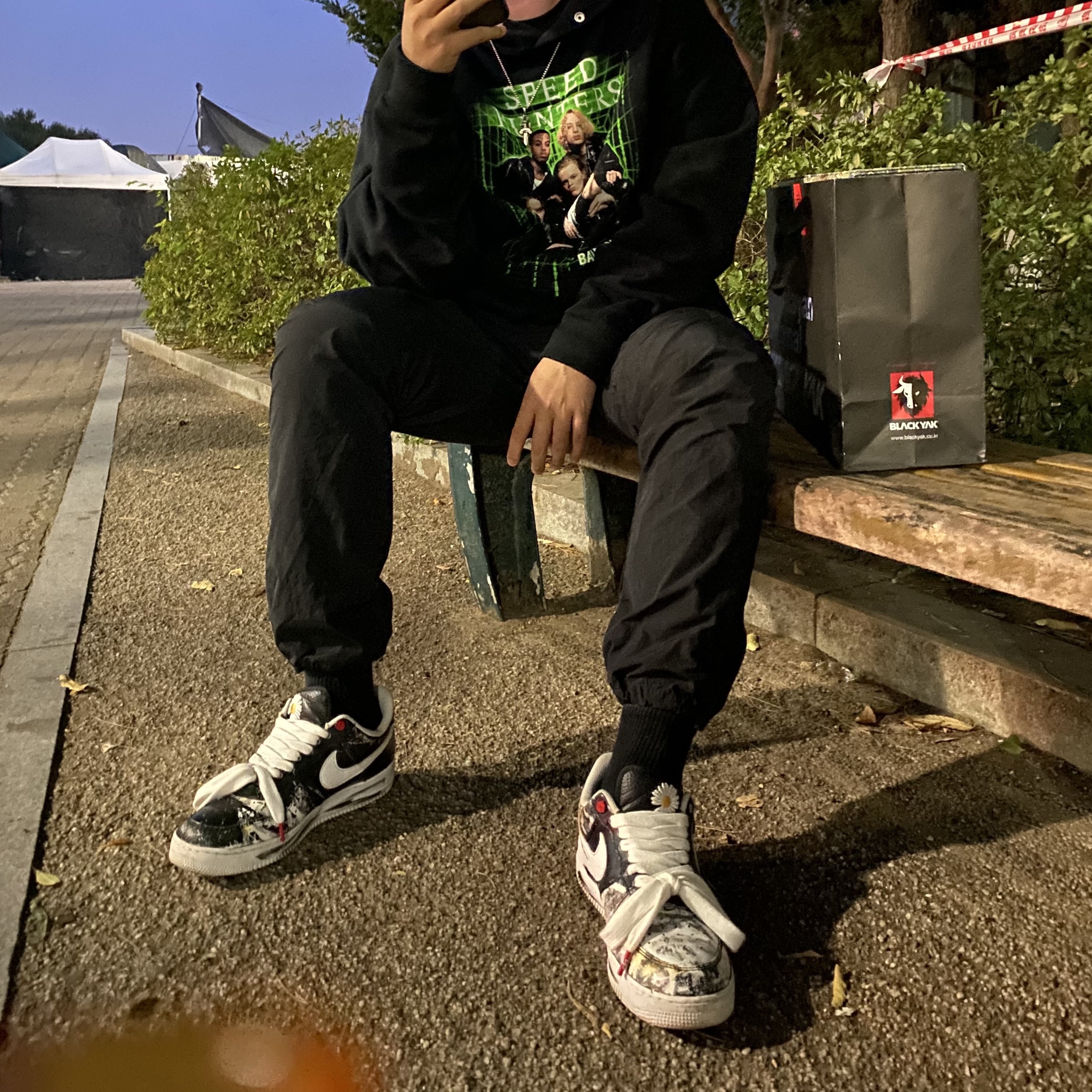Nike x Peaceminusone Air Force 1 Low Para-Noise 착용 스타일