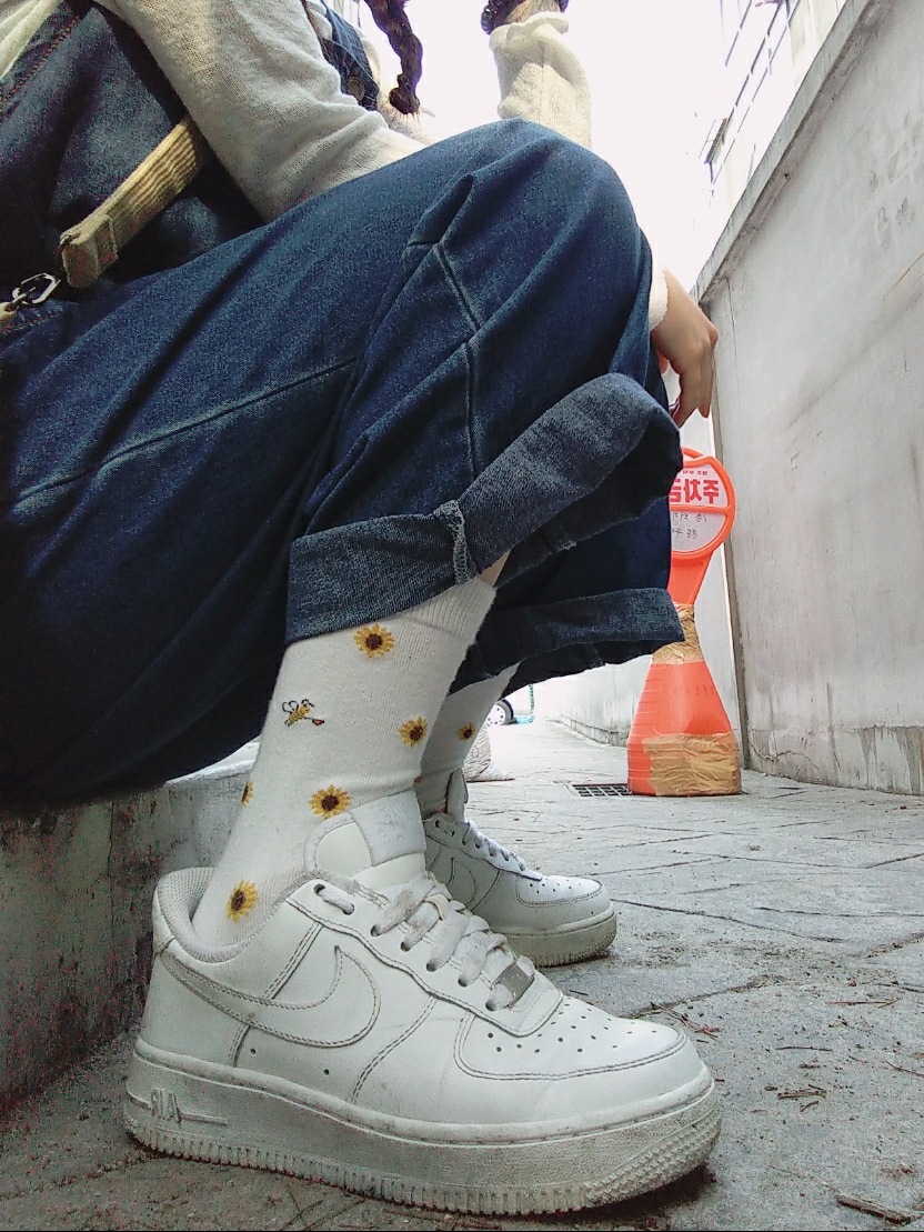 Nike Air Force 1 '07 Low White 착용 스타일 - 2