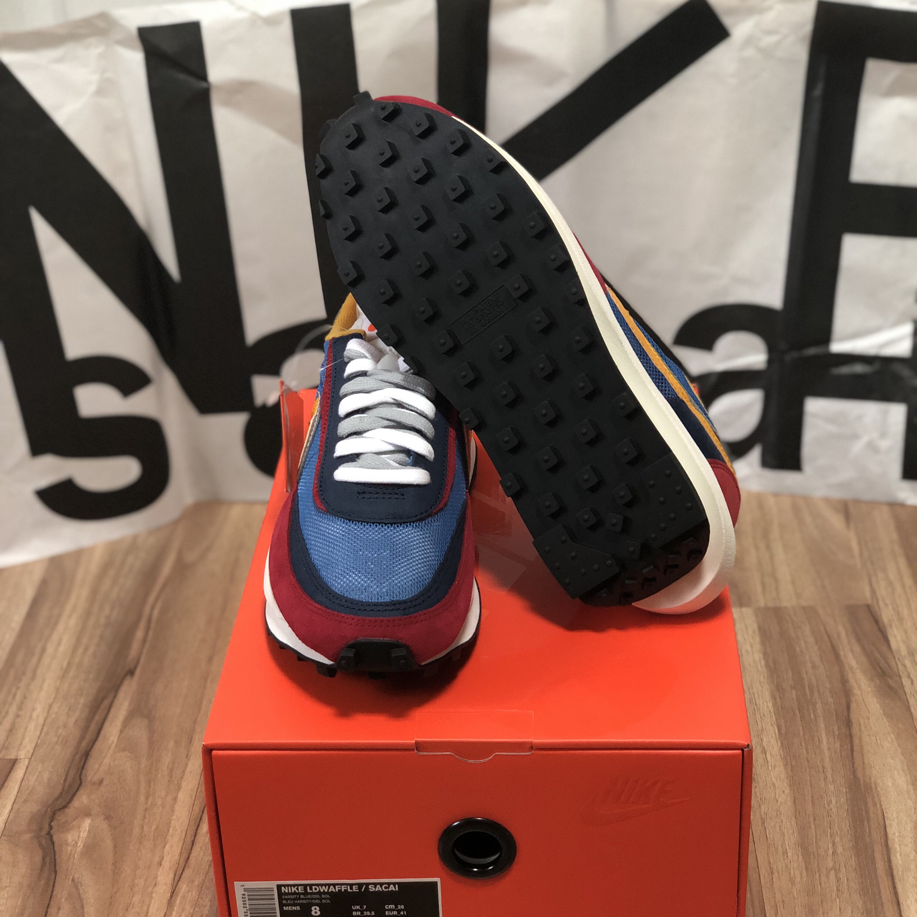 Nike x Sacai LDWaffle Blue Multi 착용 스타일 - 5