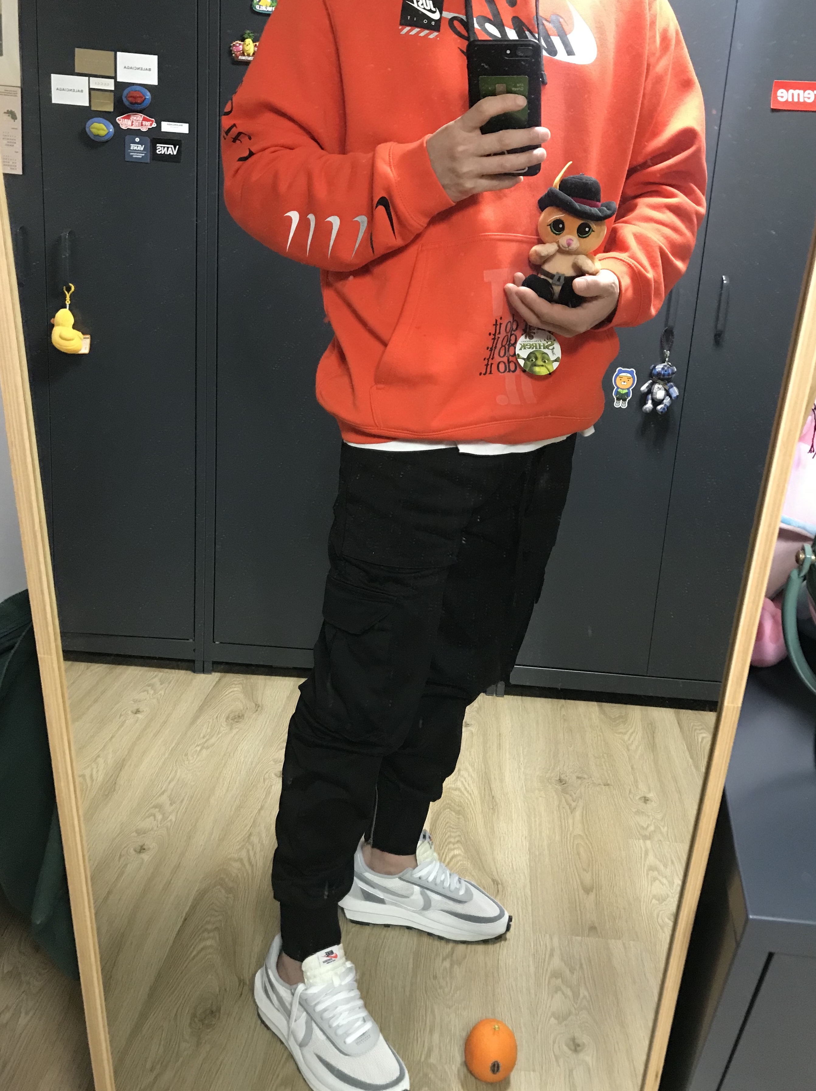 Nike x Sacai LDWaffle Summit White 착용 스타일