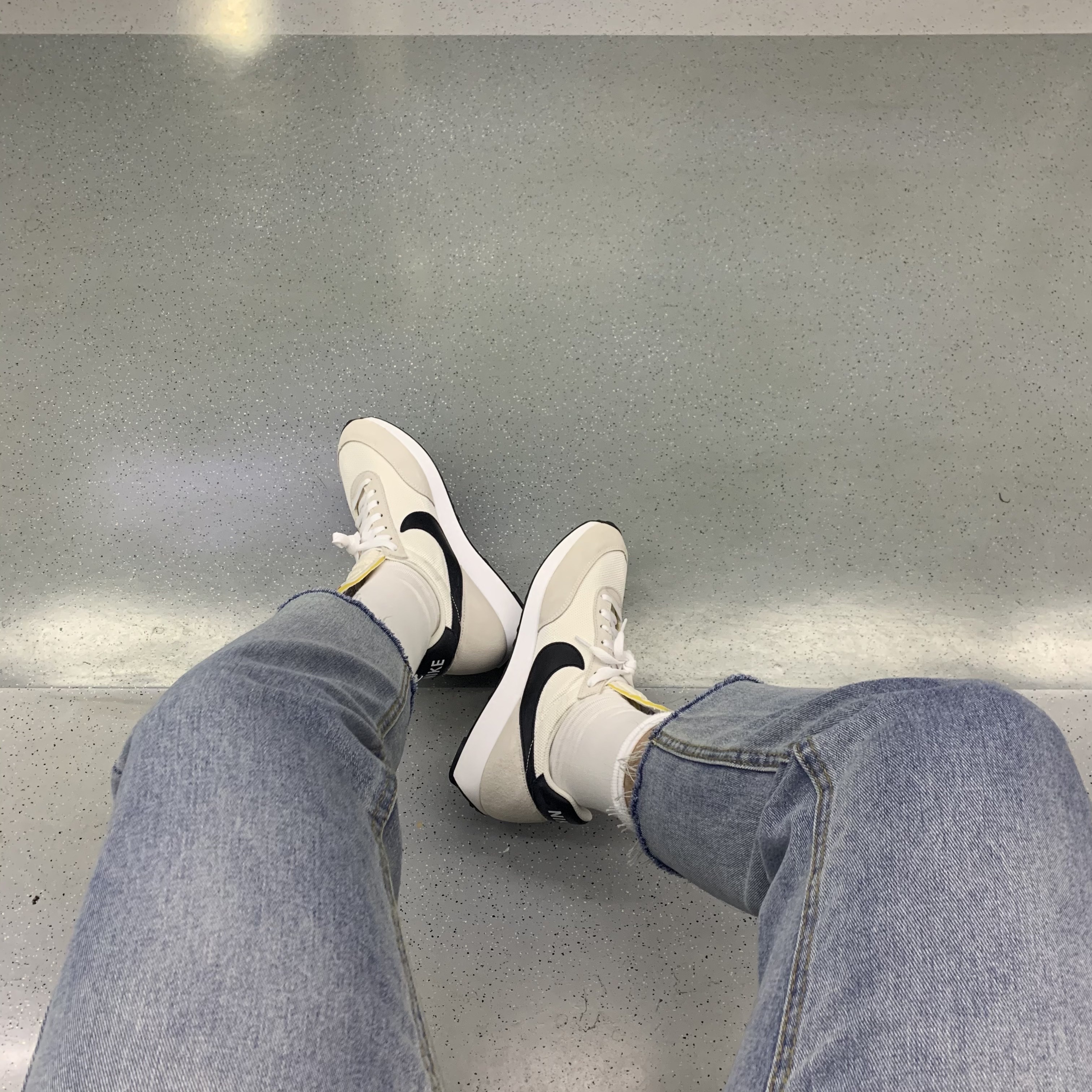Nike Air Tailwind 79 White Phantom Black 착용 스타일 - 2