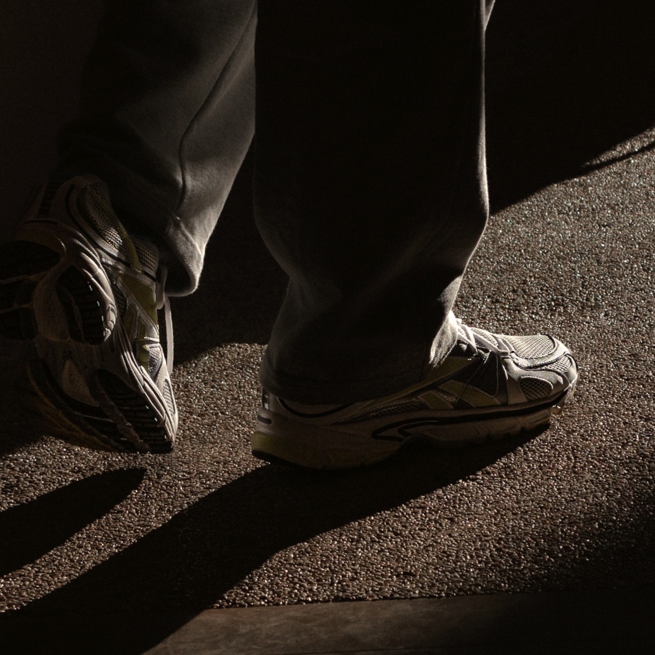 Reebok x Vetements Spike Runner 200 White Yellow 착용 스타일 - 2