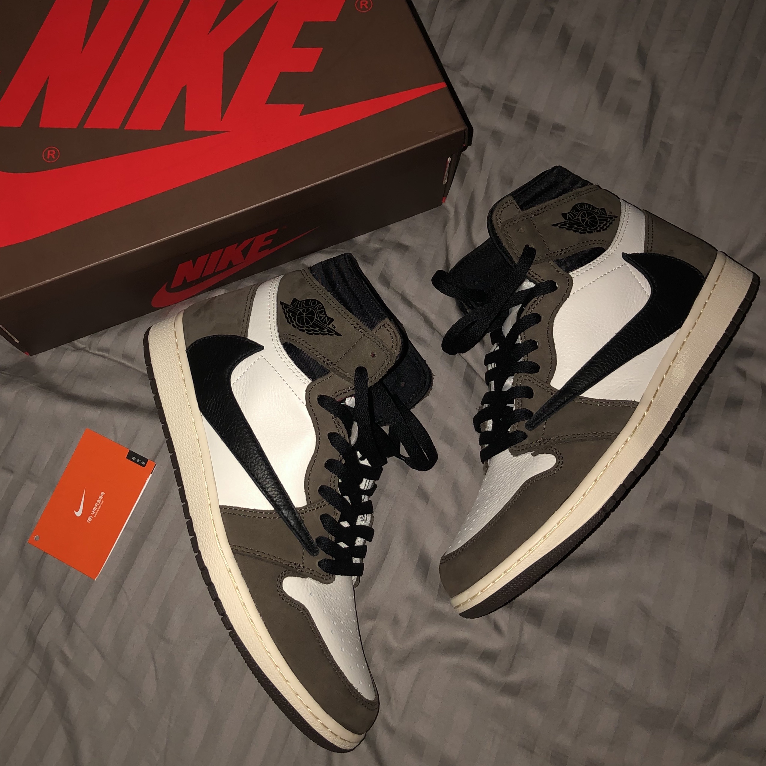 Jordan 1 x Travis Scott Retro High OG SP Mocha 착용 스타일