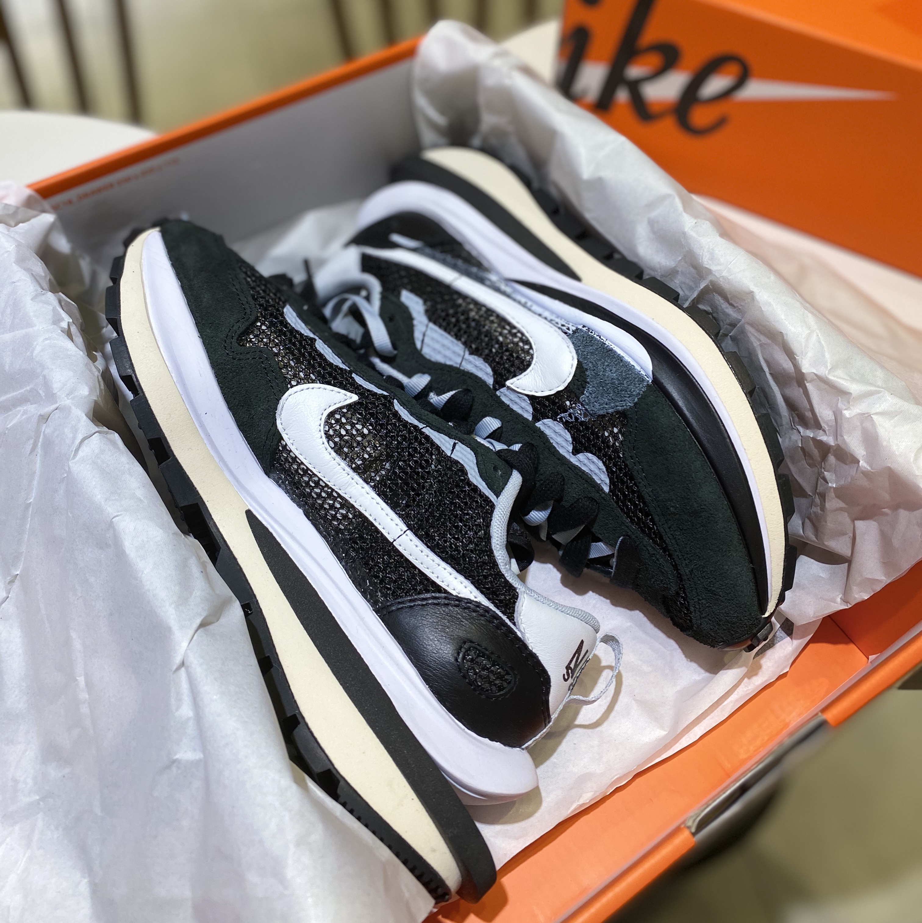 Nike x Sacai VaporWaffle Black White 착용 스타일