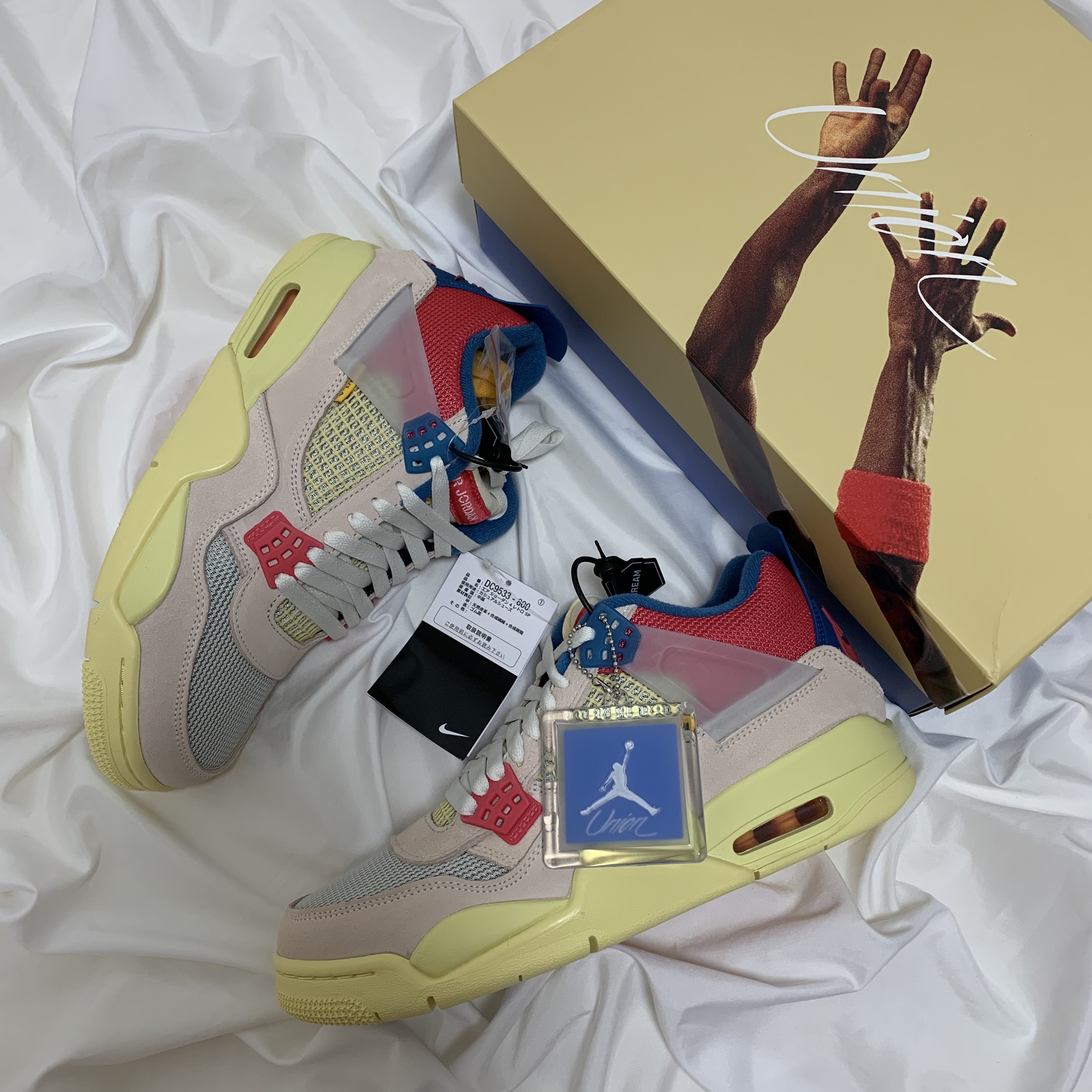 Jordan 4 x Union Retro Guava Ice 착용 스타일