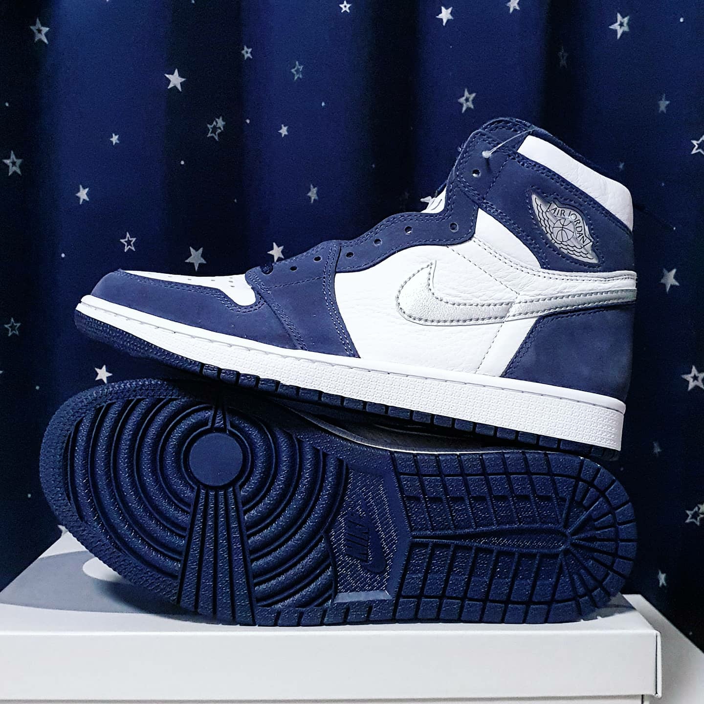 Jordan 1 Retro High OG CO.JP Midnight Navy 착용 스타일 - 3