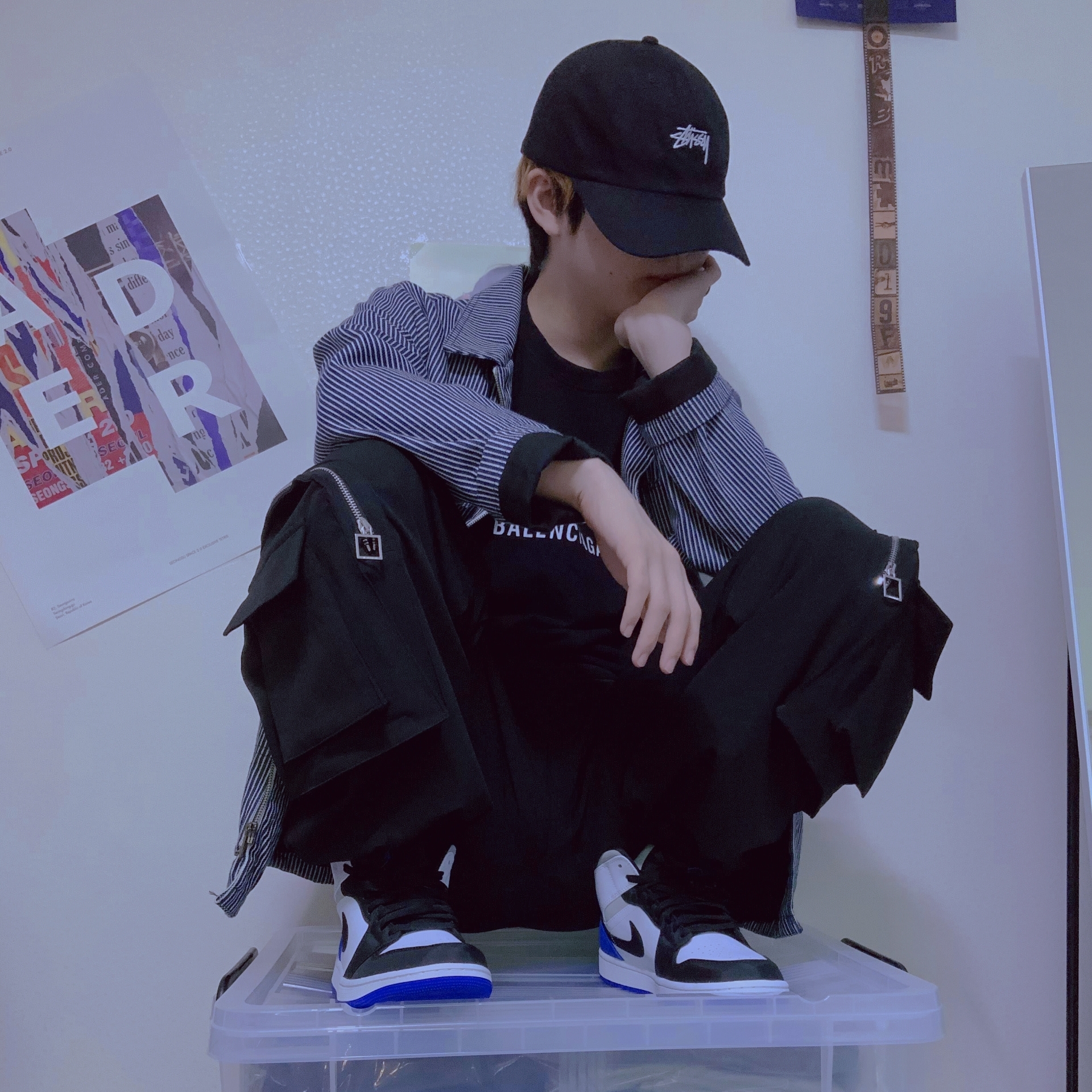 Jordan 1 Mid SE Hyper Royal 착용 스타일
