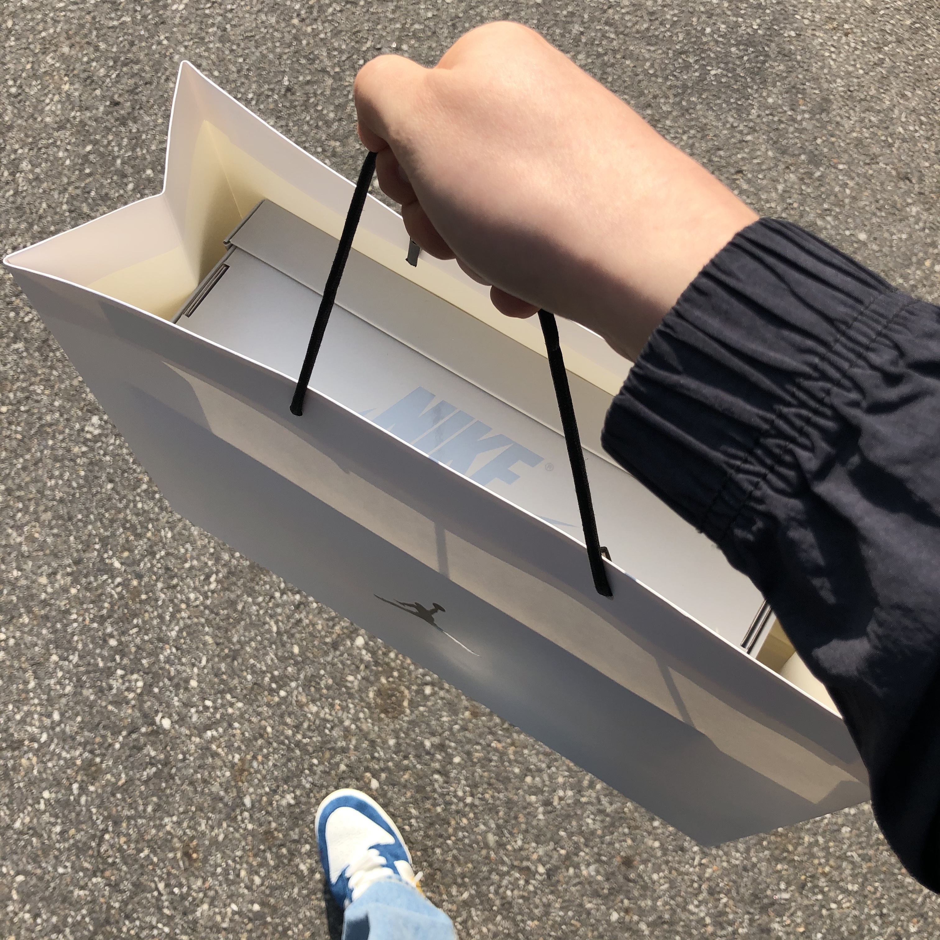 Jordan 1 Retro High OG CO.JP Midnight Navy, (GS) Jordan 1 Retro High OG CO.JP Midnight Navy 착용 스타일 - 1
