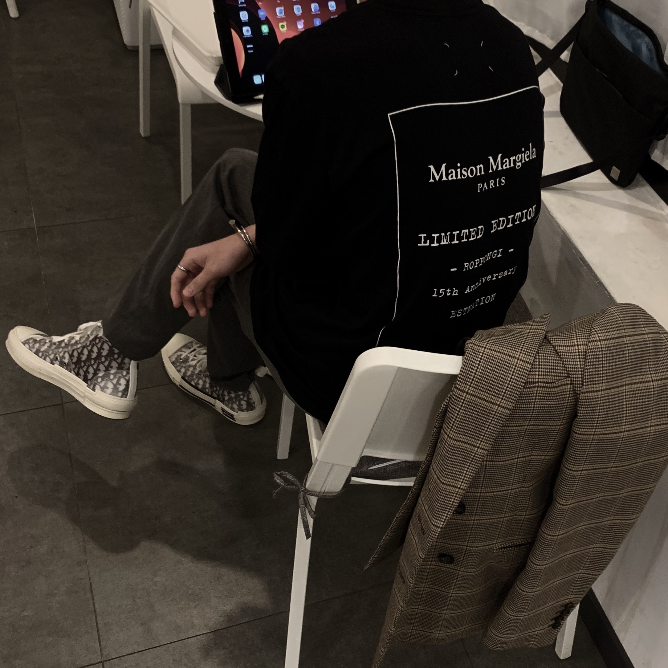 Dior B23 High Dior Oblique White & Black 착용 스타일