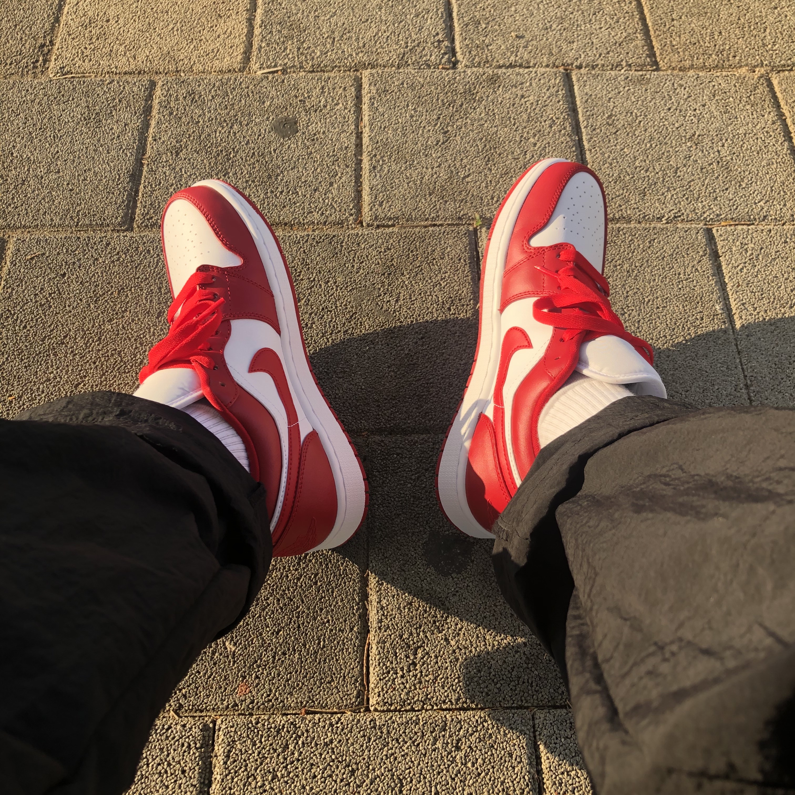 Jordan 1 Low Gym Red White 착용 스타일