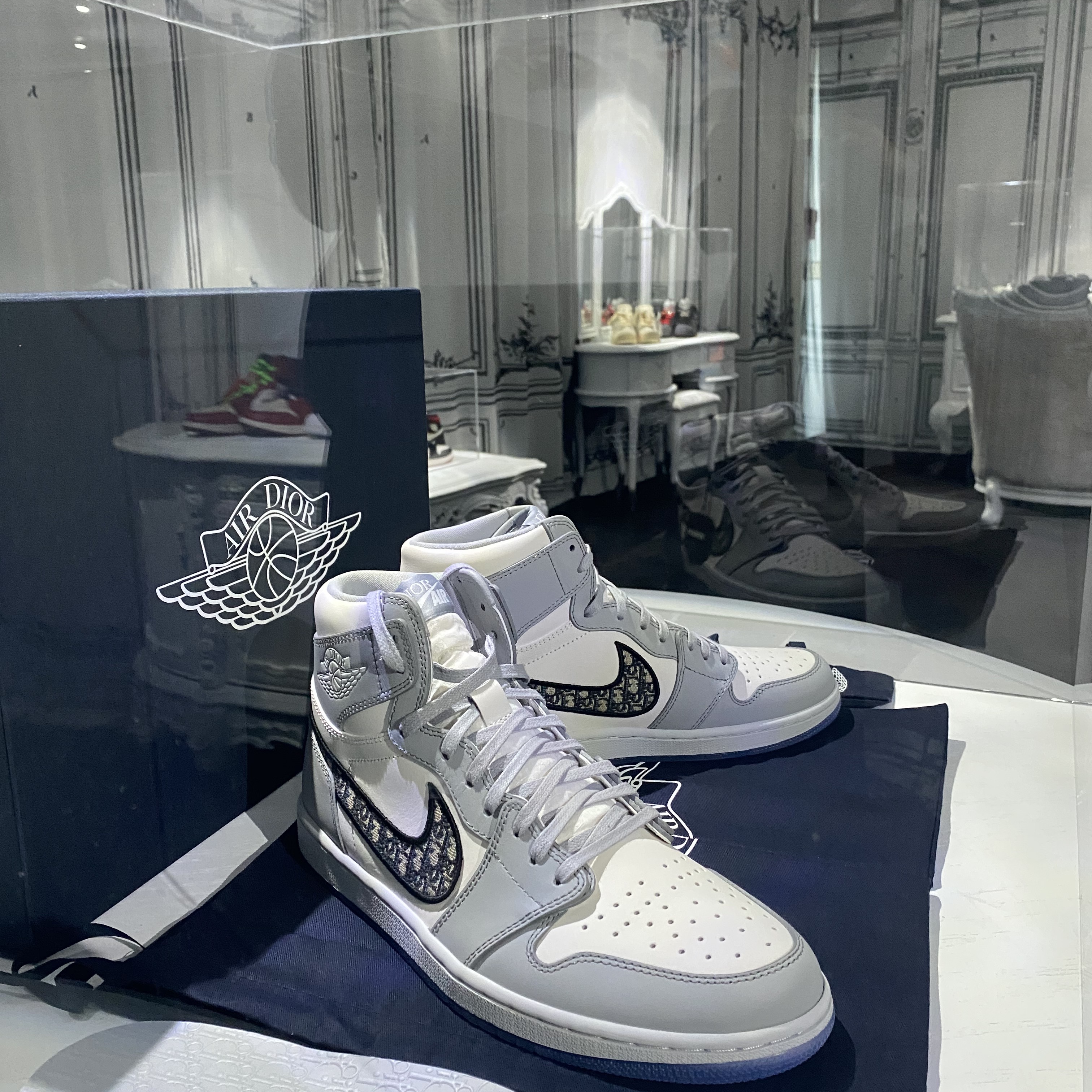 Jordan 1 x Dior High OG 착용 스타일