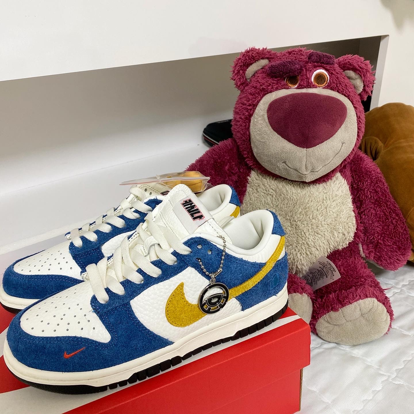 Nike x Kasina Dunk Low 80's Bus 착용 스타일