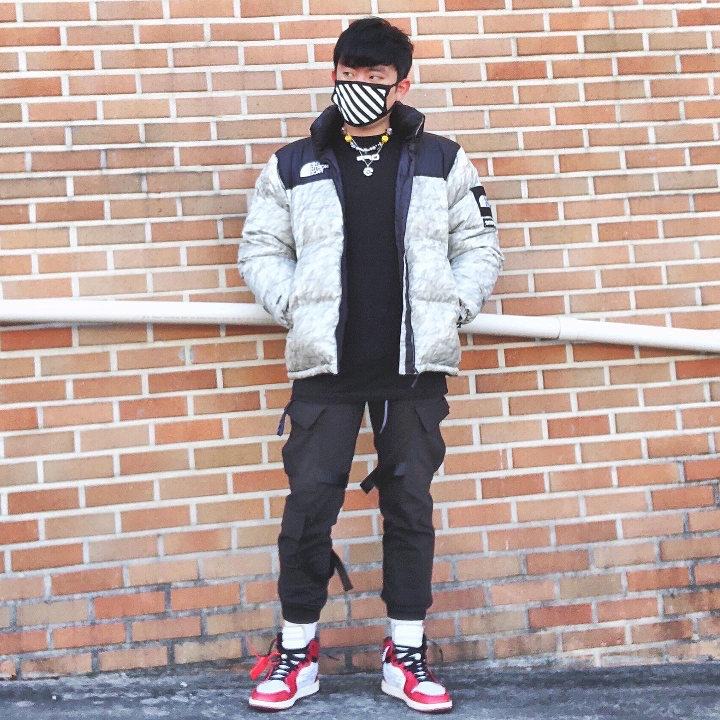 Jordan 1 x Off-White Retro High Chicago The Ten 착용 스타일 - 3