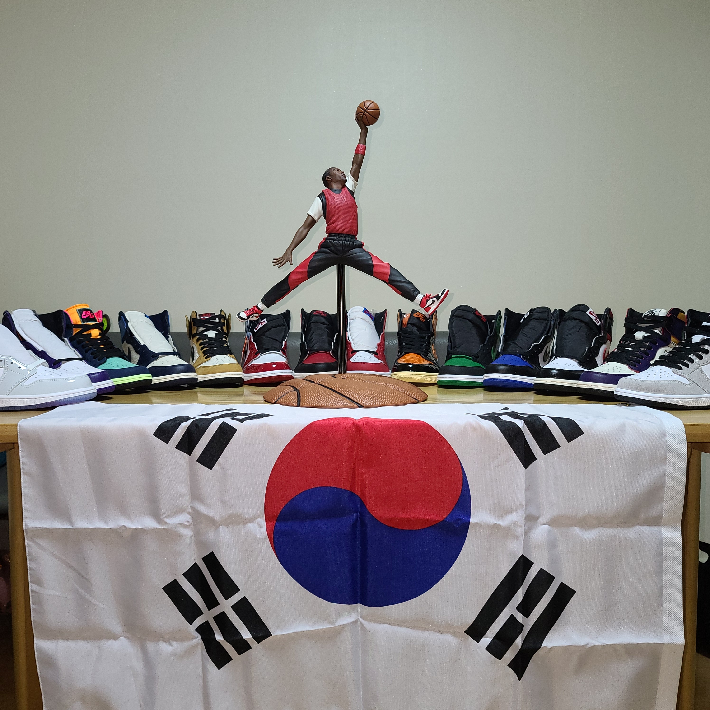 Jordan 1 Retro High OG Court Purple 2020, Jordan 1 Retro High OG Light Smoke Grey 착용 스타일