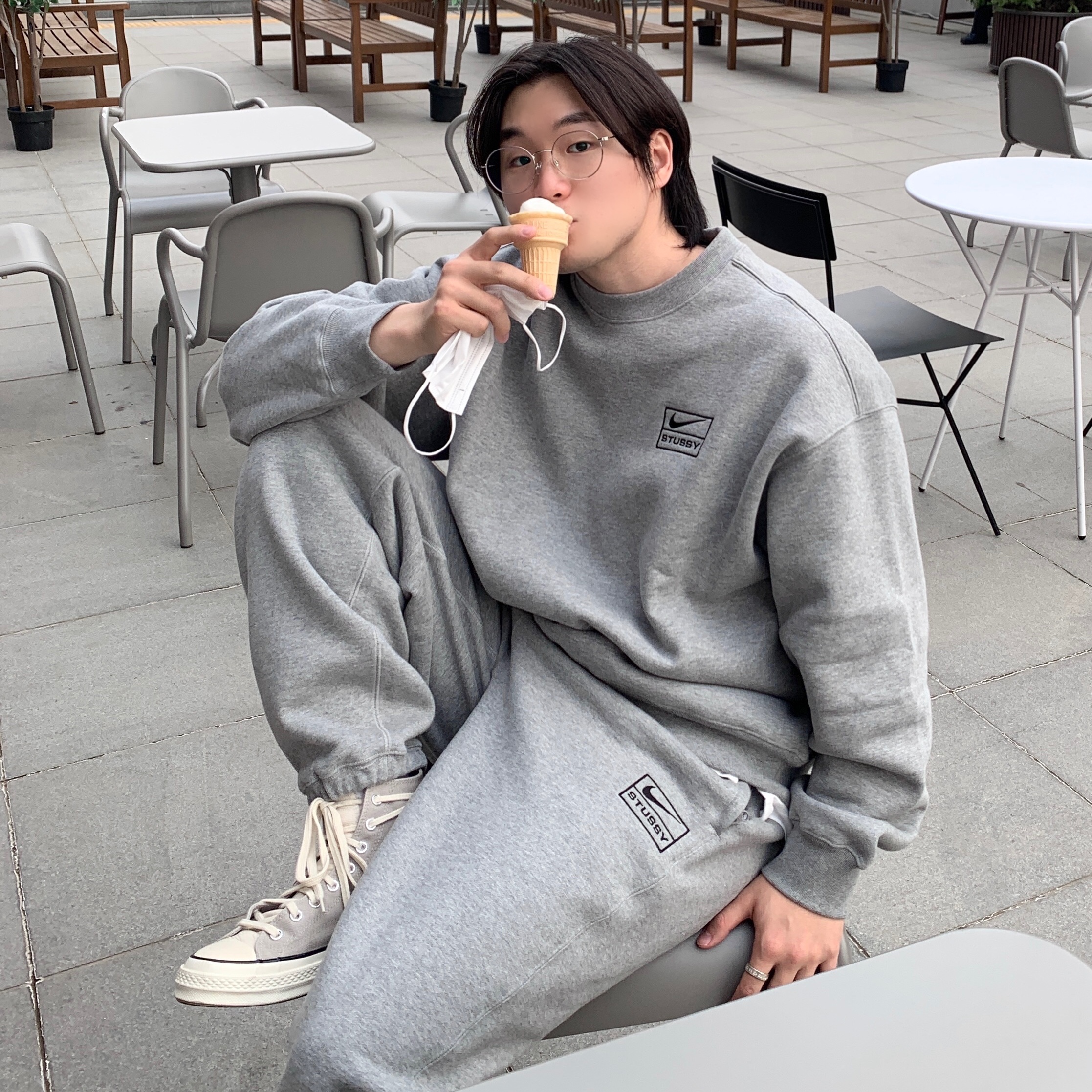 Converse x Fear of God Essentials Chuck 70 Hi Grey 착용 스타일
