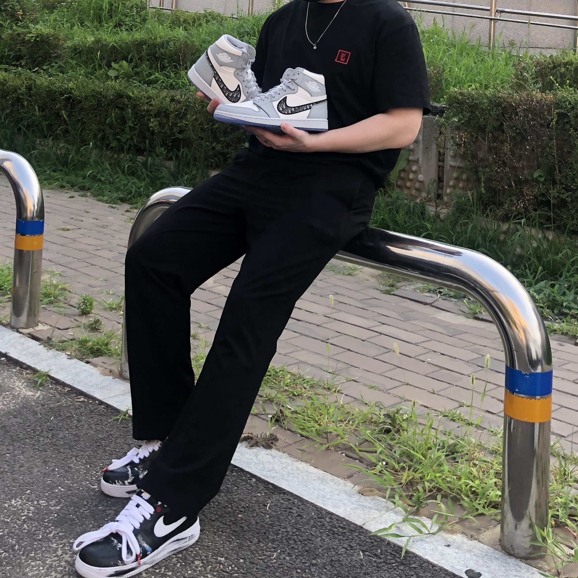 Jordan 1 x Dior High OG, Nike x Peaceminusone Air Force 1 Low Para-Noise 착용 스타일