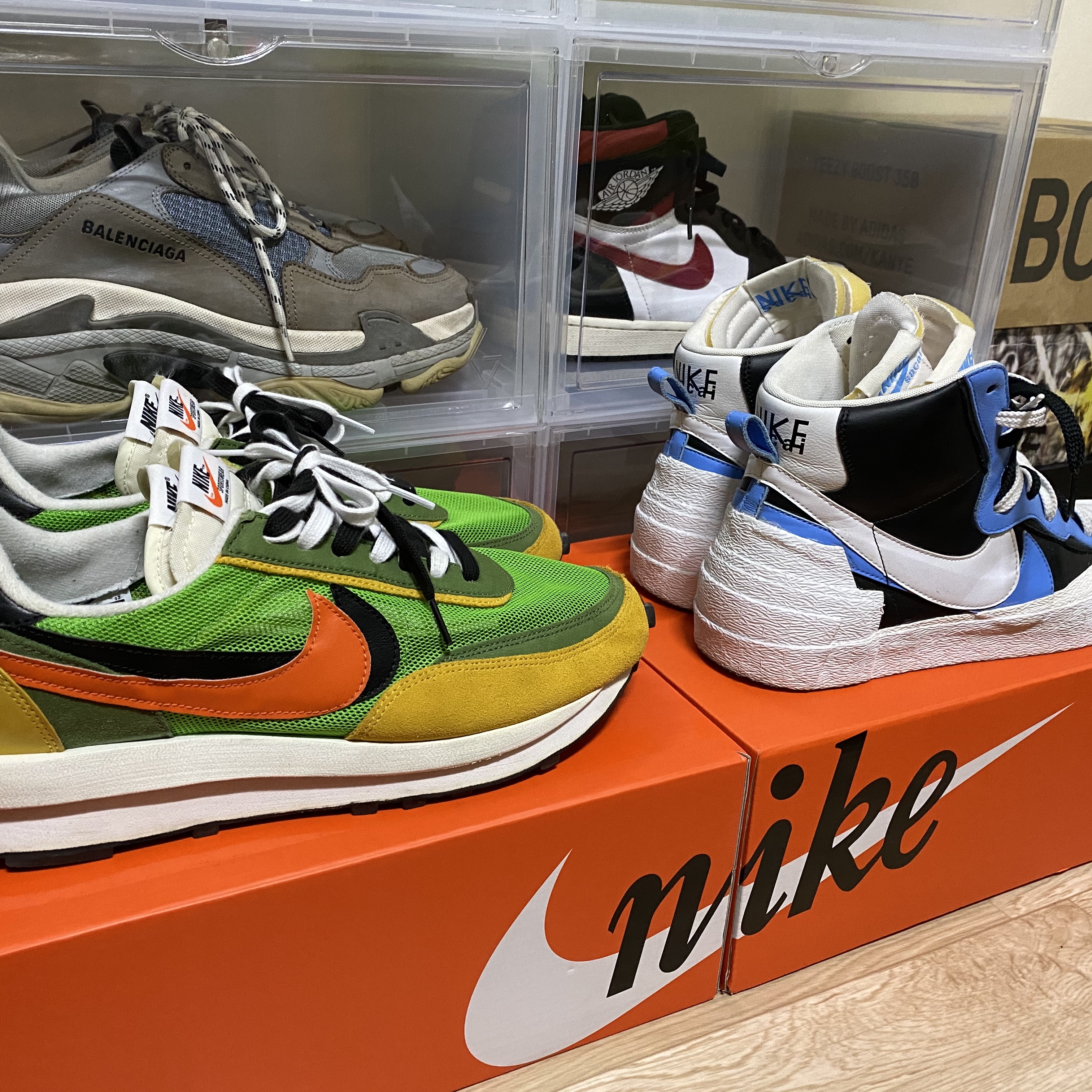 Nike x Sacai LDWaffle Green Multi, Nike x Sacai Blazer Mid White Black Legend Blue 착용 스타일