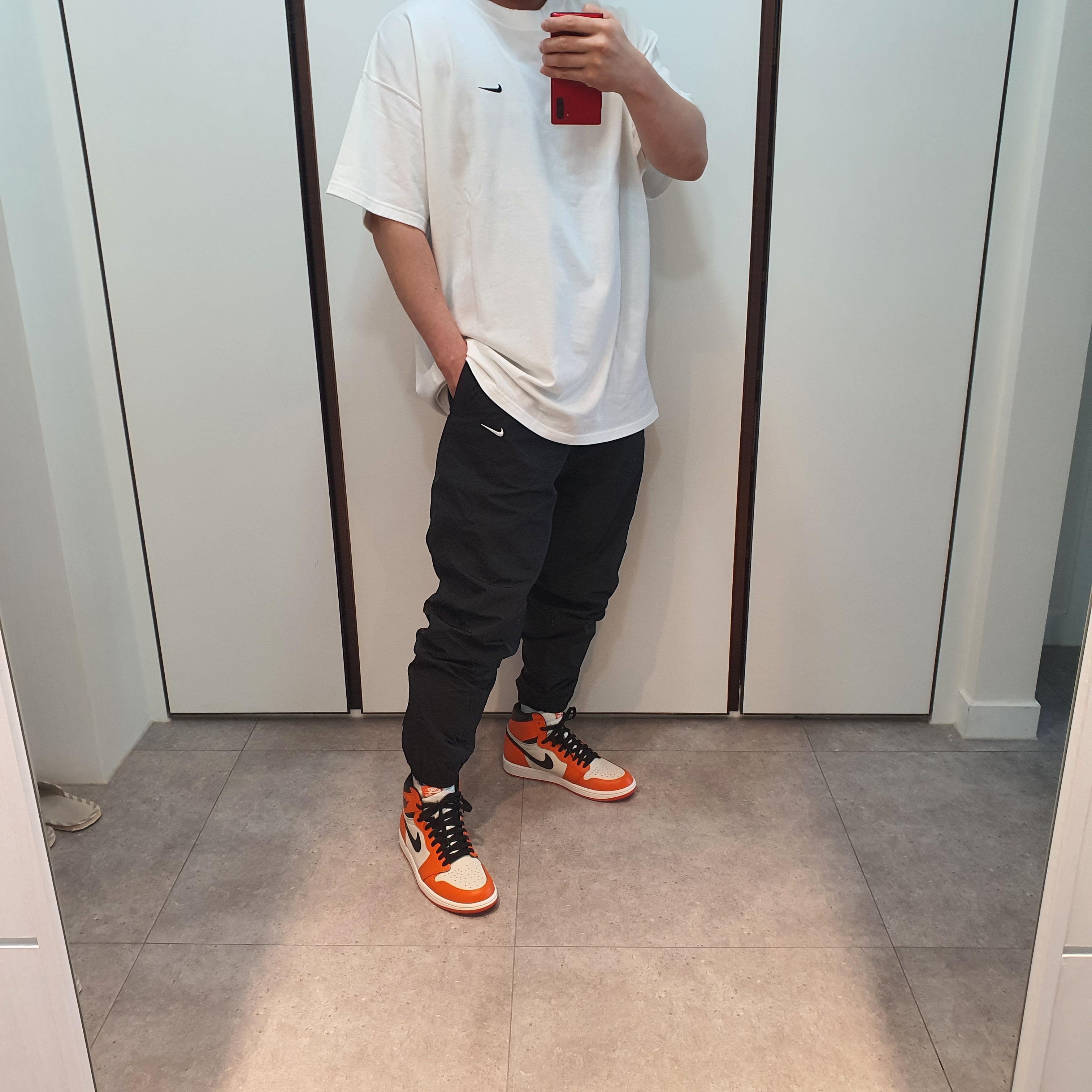 Jordan 1 Retro High OG Reverse Shattered Backboard 착용 스타일 - 1