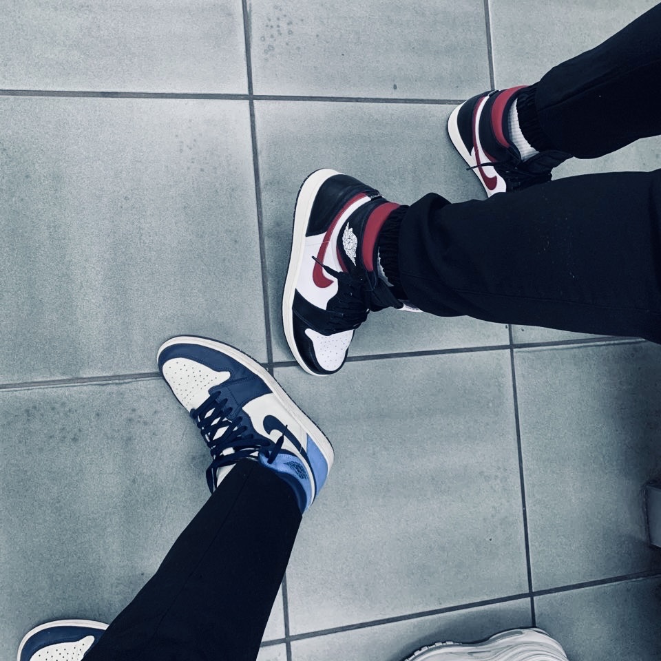 Jordan 1 Retro High OG Gym Red, Jordan 1 Retro High Obsidian UNC 착용 스타일
