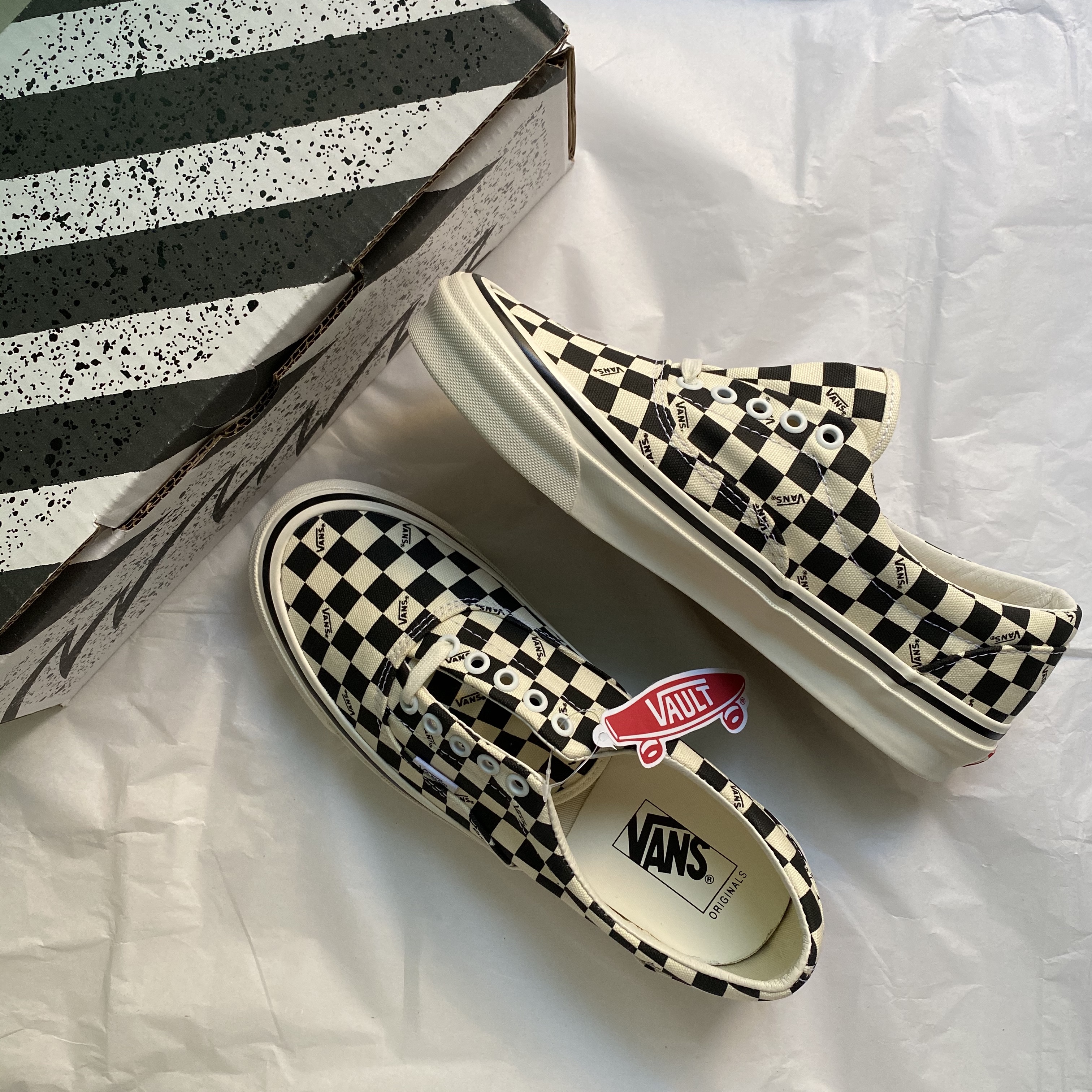 Vans Vault OG Era LX Checkerboard Canvas 착용 스타일
