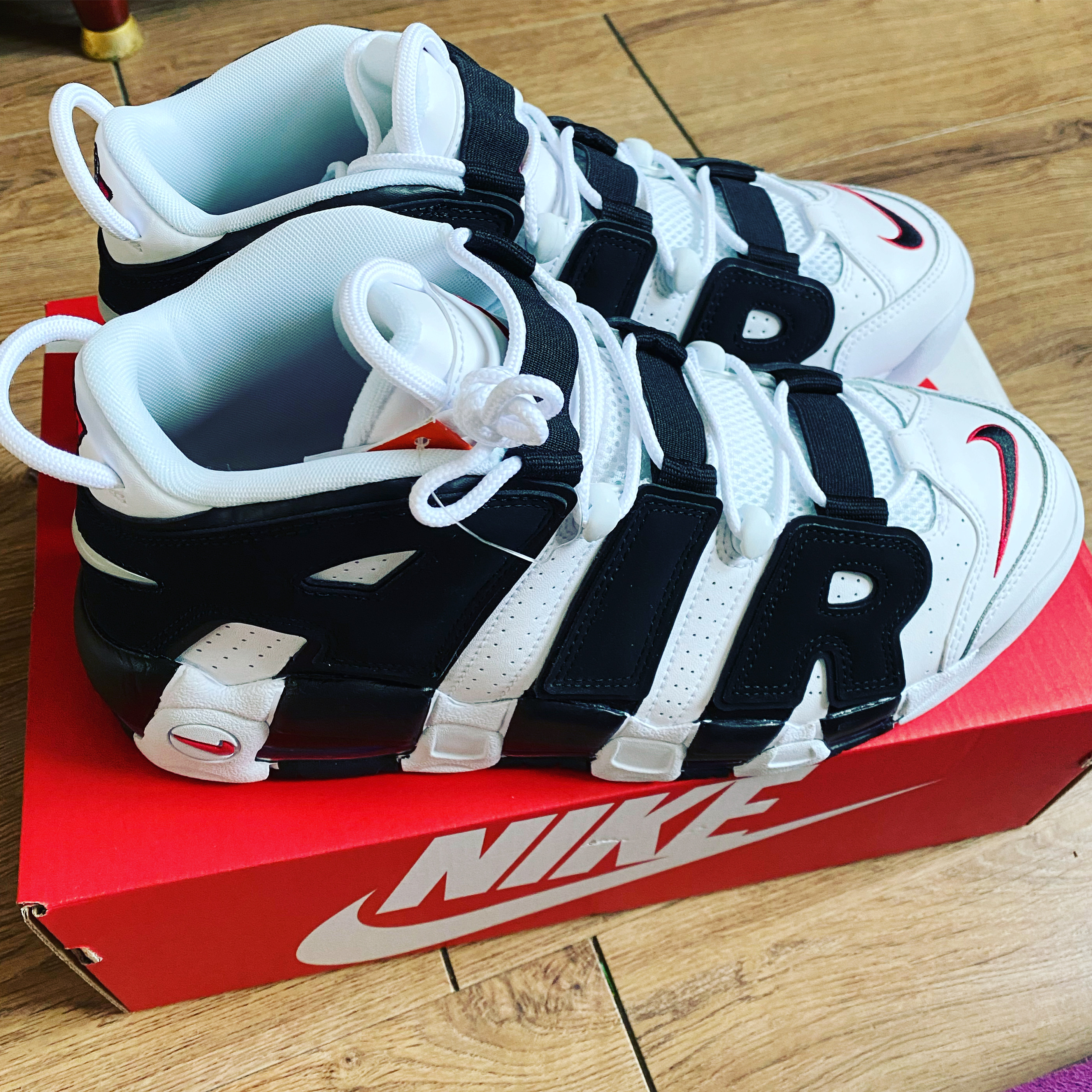 Nike Air More Uptempo Scottie Pippen 착용 스타일