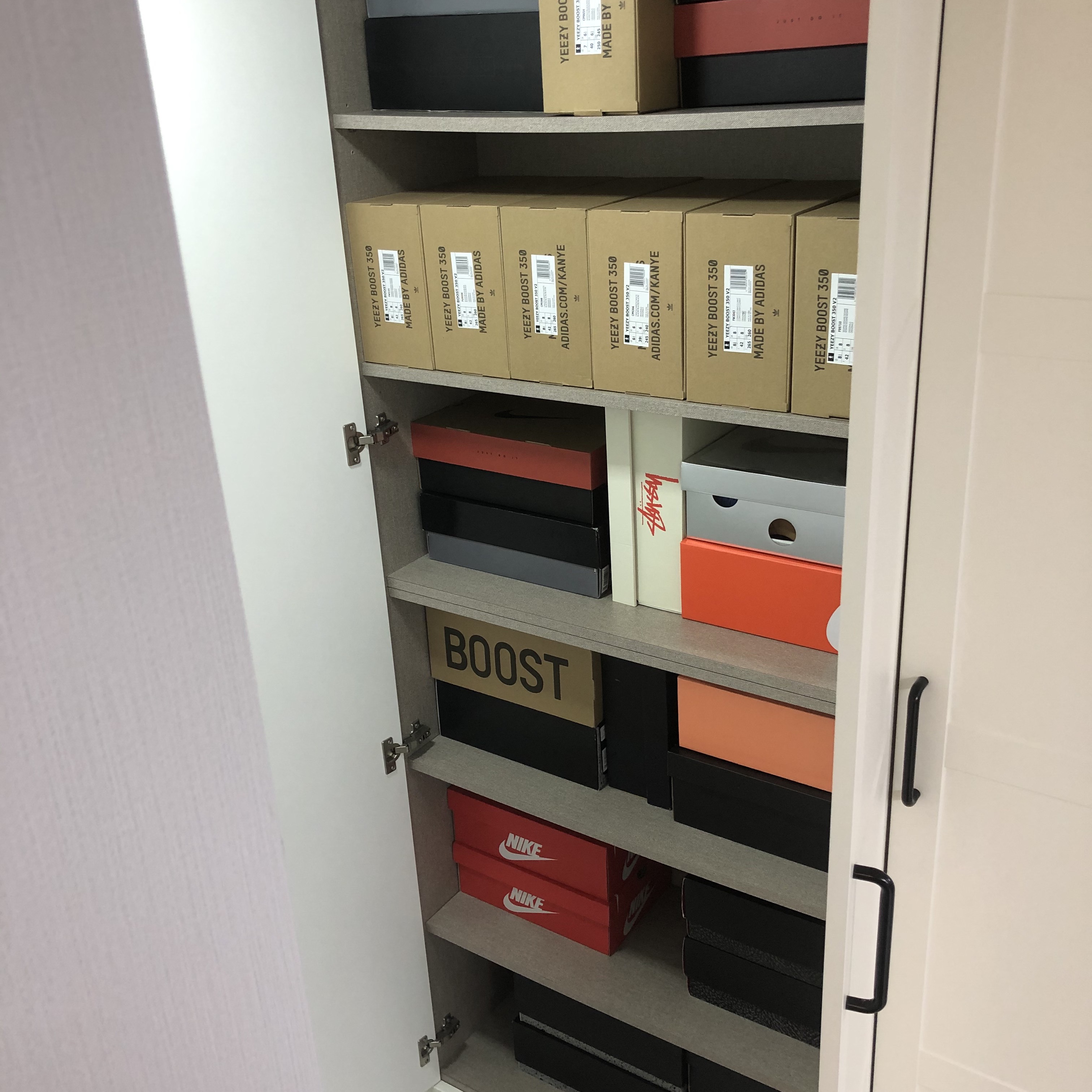 Nike x Fear of God Air Fear of God Raid Light Bone, Jordan 1 Retro High OG Pine Green Black 착용 스타일 - 5