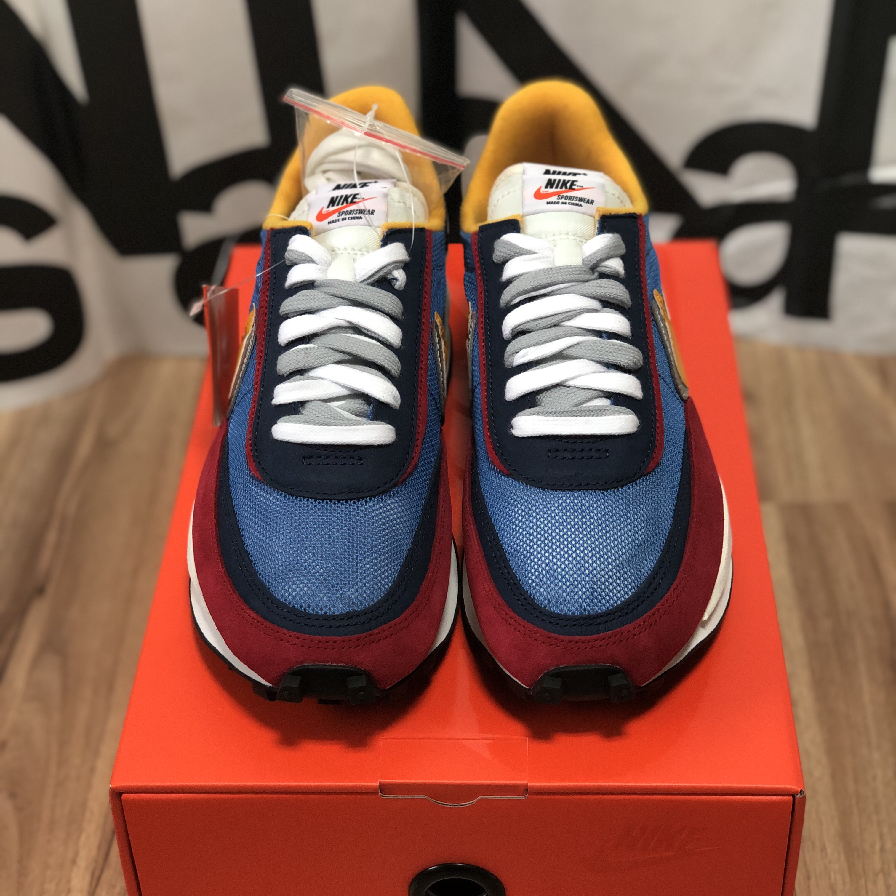 Nike x Sacai LDWaffle Blue Multi 착용 스타일 - 1