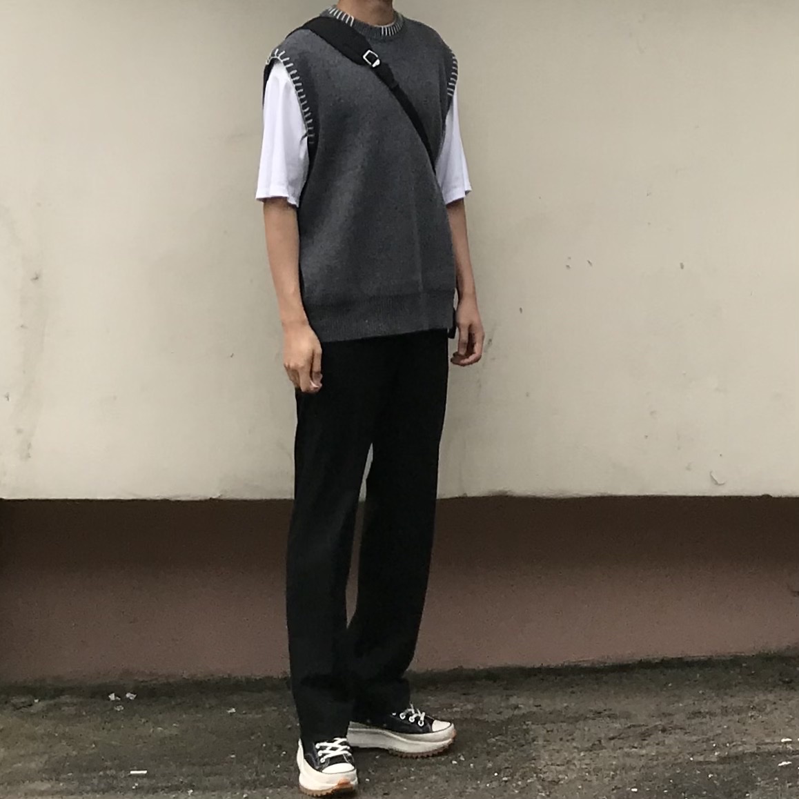 Converse x JW Anderson Run Star Hike Hi Black 착용 스타일 - 3