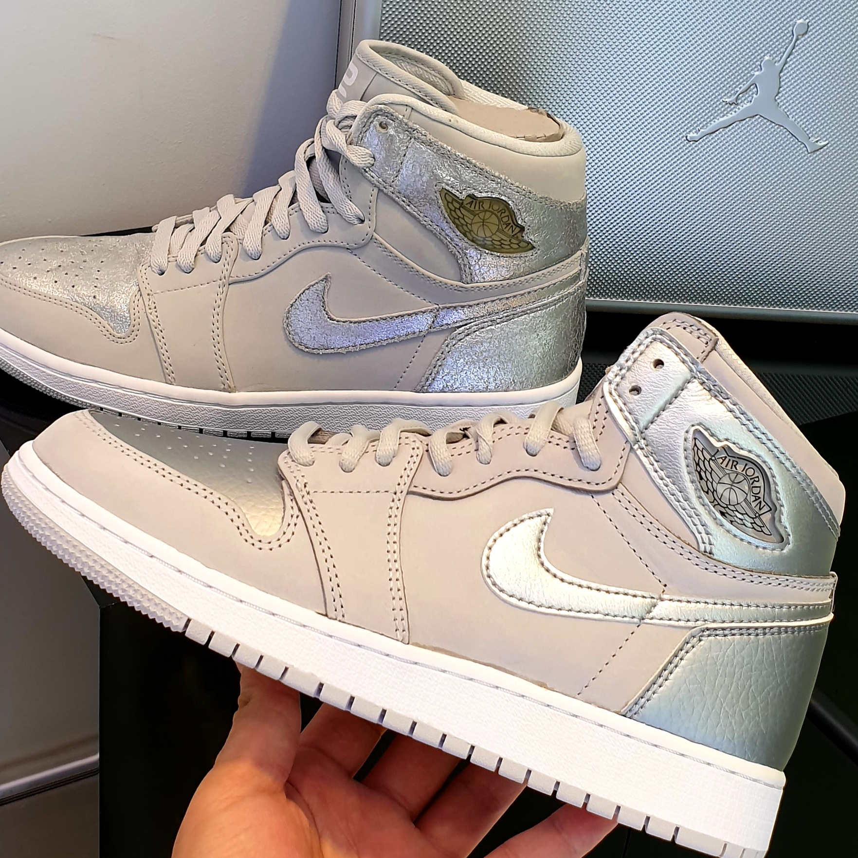 Jordan 1 Retro High Silver 25th Anniversary, Jordan 1 Retro High OG CO.JP Neutral Grey 착용 스타일
