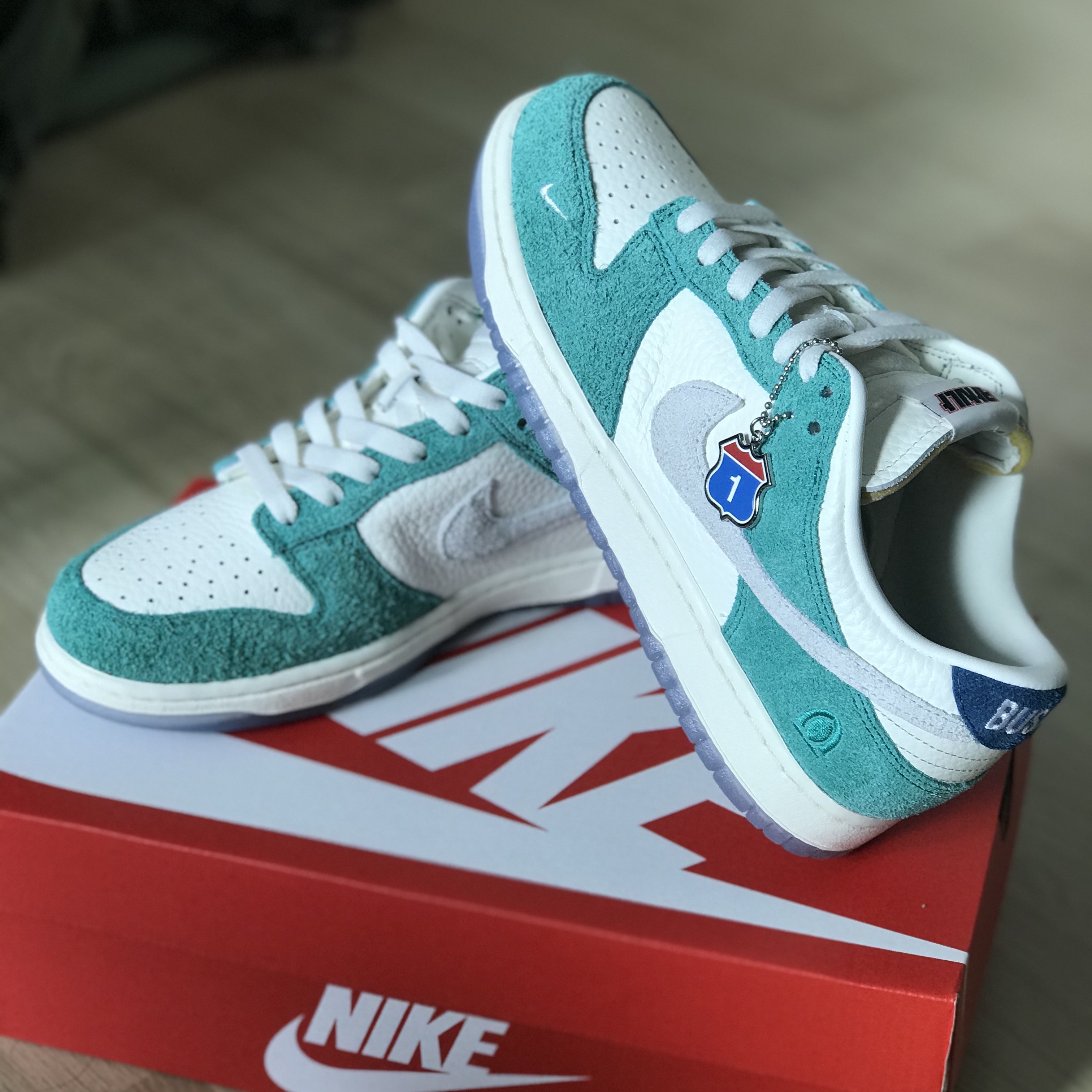 Nike x Kasina Dunk Low Road Sign - Kasina Exclusive 착용 스타일 - 3