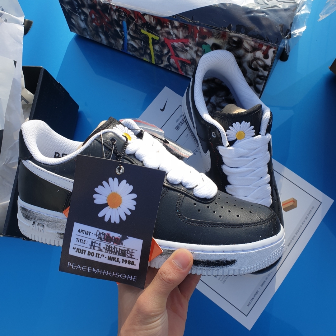 Nike x Peaceminusone Air Force 1 Low Para-Noise 착용 스타일