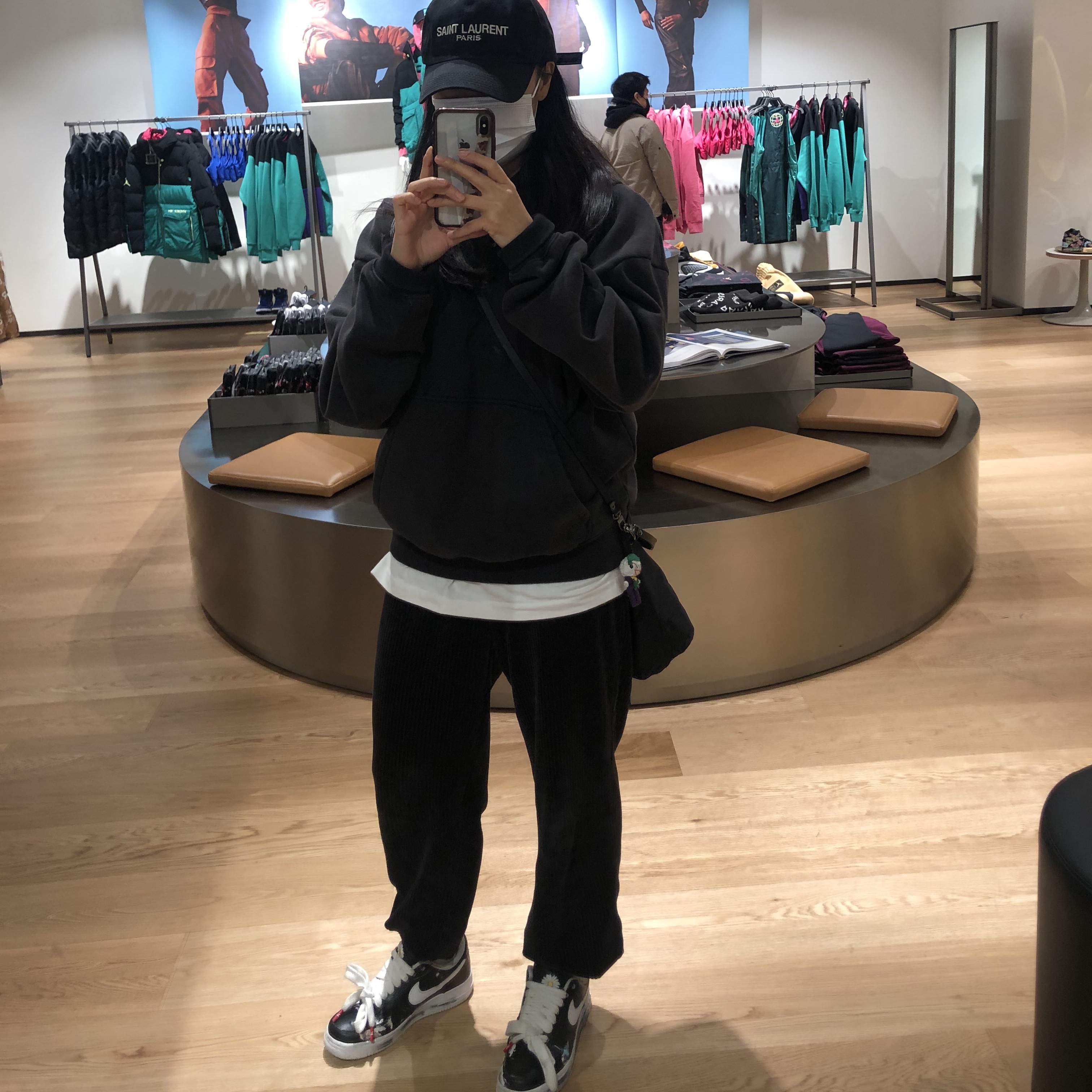 Nike x Peaceminusone Air Force 1 Low Para-Noise 착용 스타일