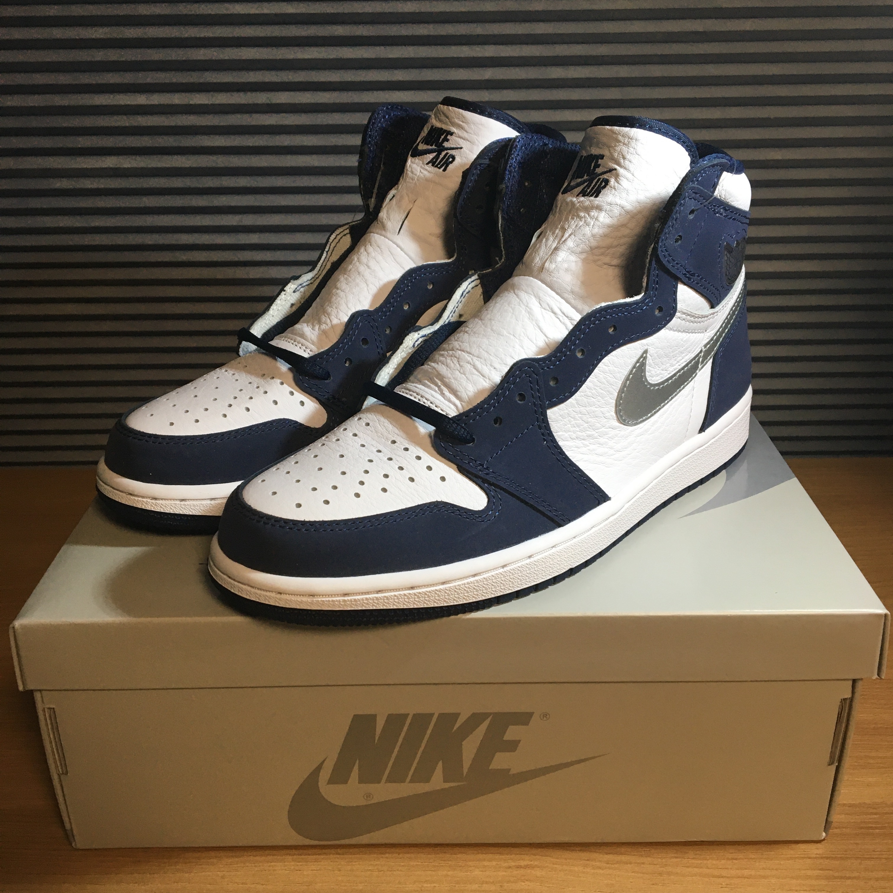 Jordan 1 Retro High OG CO.JP Midnight Navy 착용 스타일 - 2