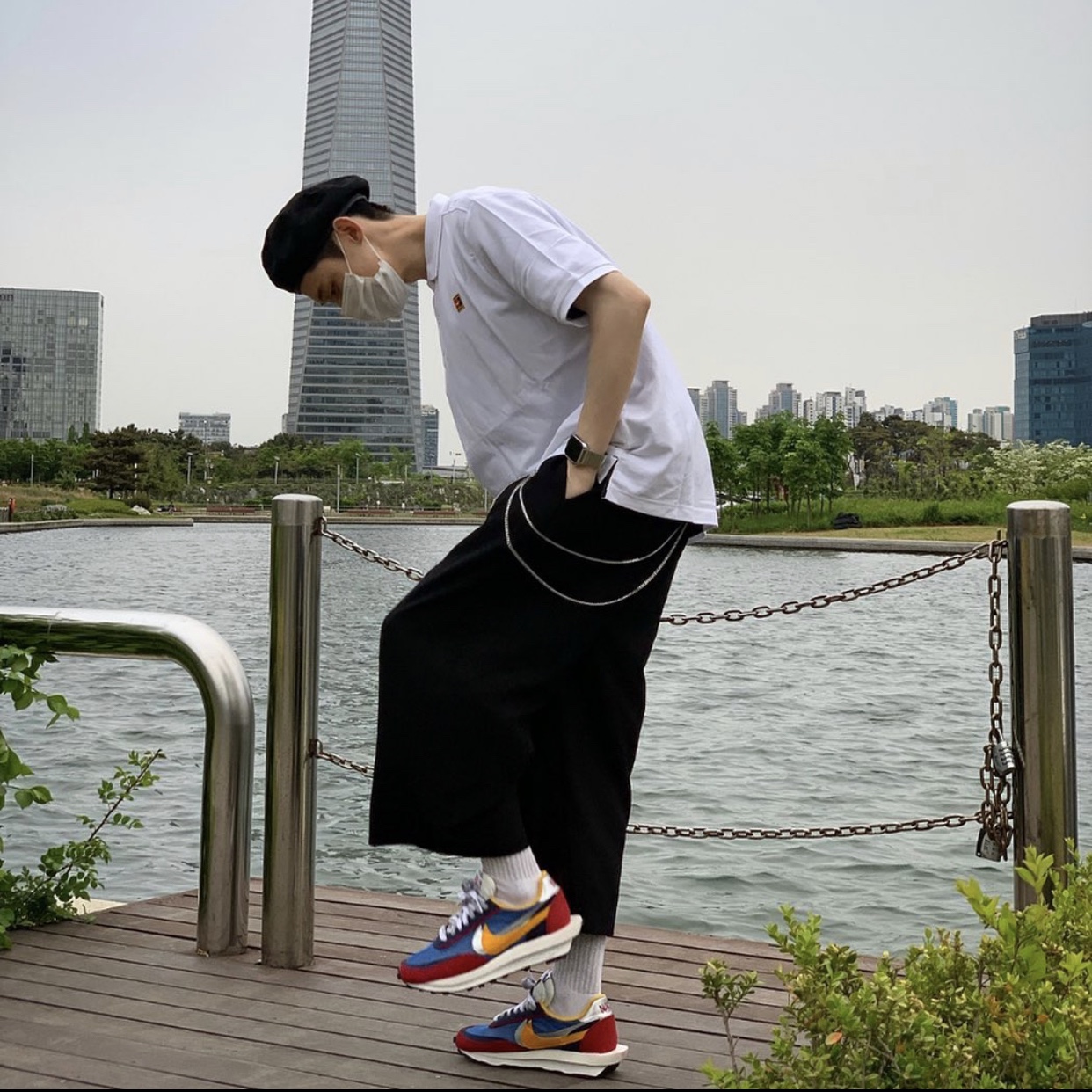 Nike x Sacai LDWaffle Blue Multi 착용 스타일