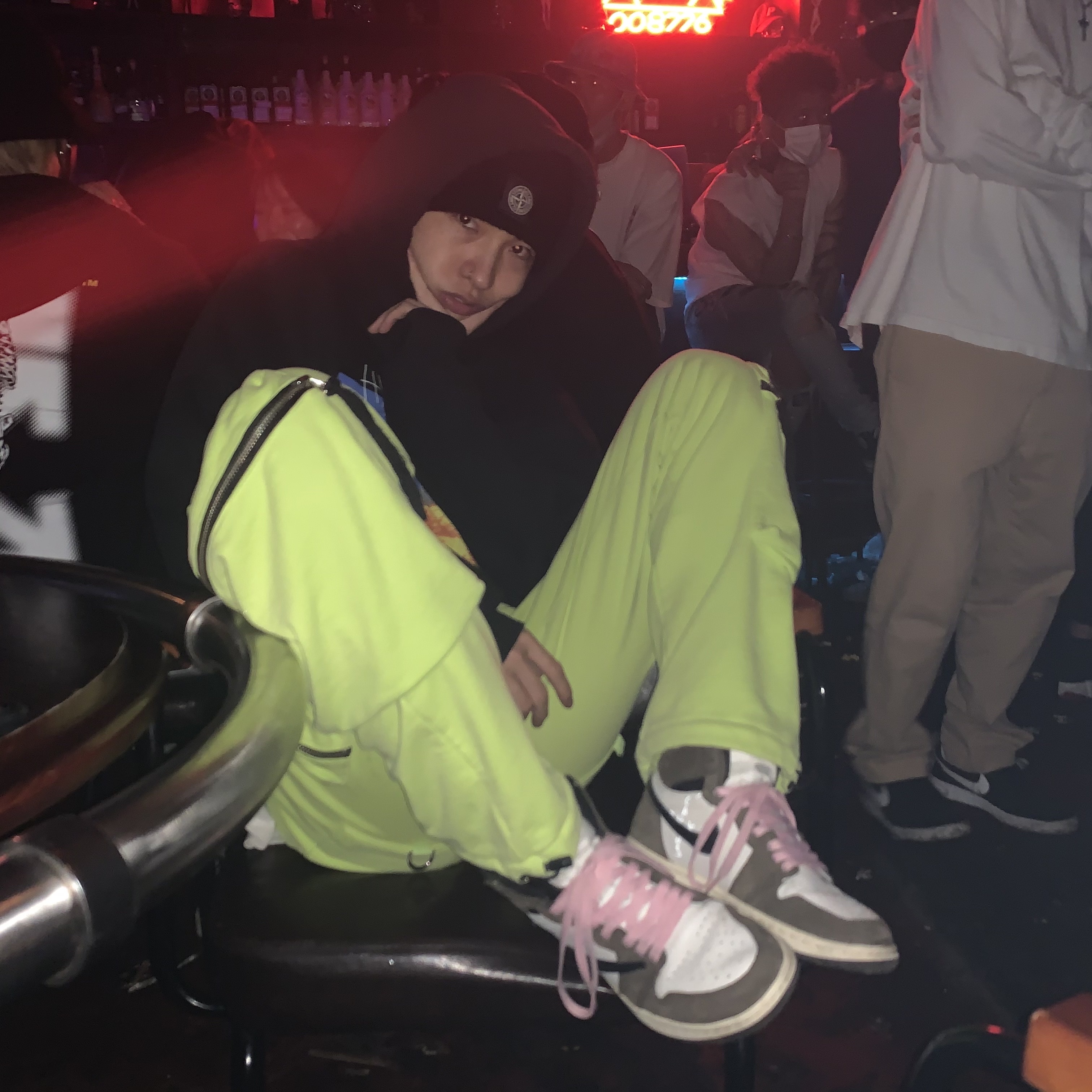 Jordan 1 x Travis Scott Retro High OG SP Mocha 착용 스타일