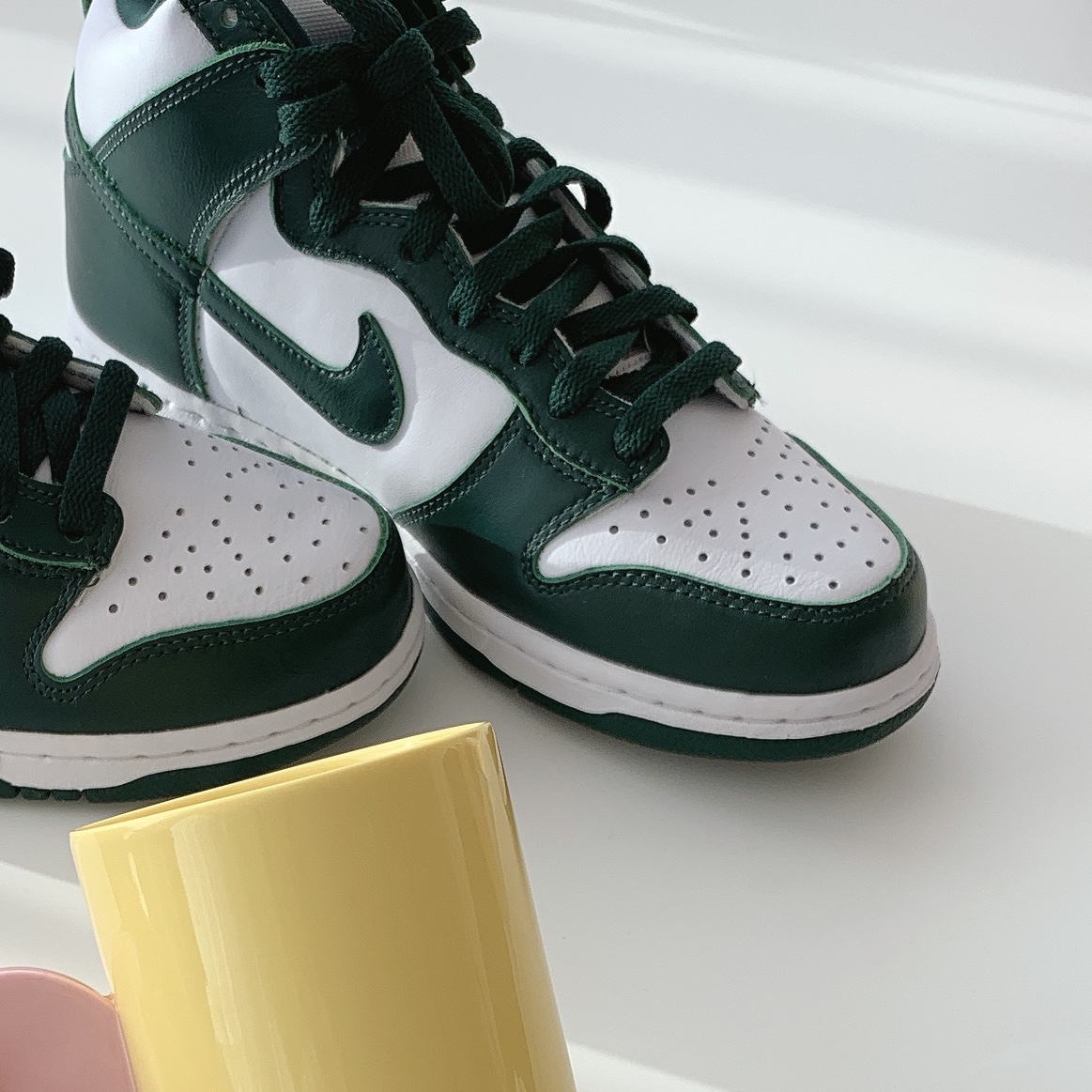 Nike Dunk High SP Spartan Green 착용 스타일