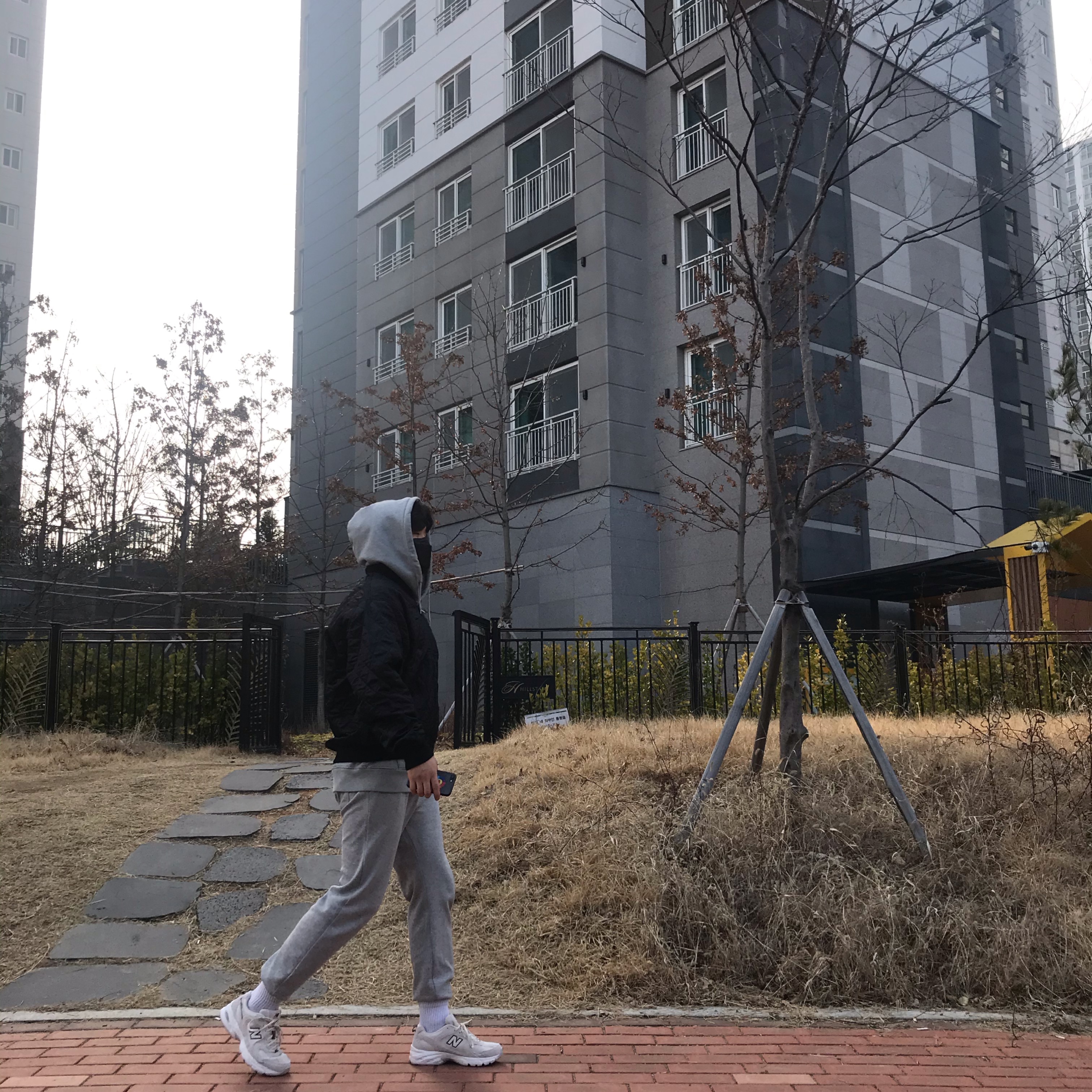 New Balance 530 Ivory 착용 스타일