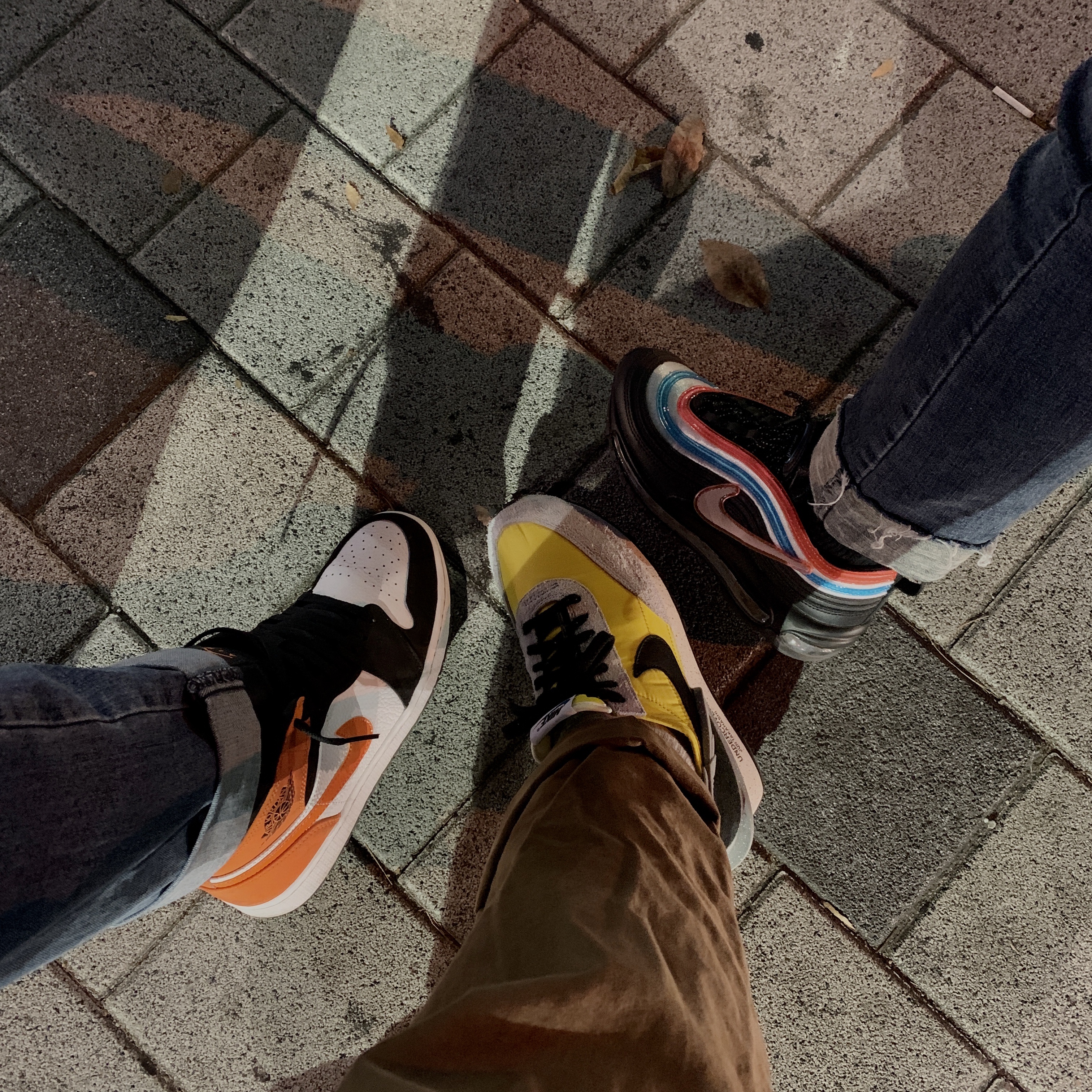 Jordan 1 Mid Shattered Backboard, Nike x Undercover Daybreak Bright Citron 착용 스타일