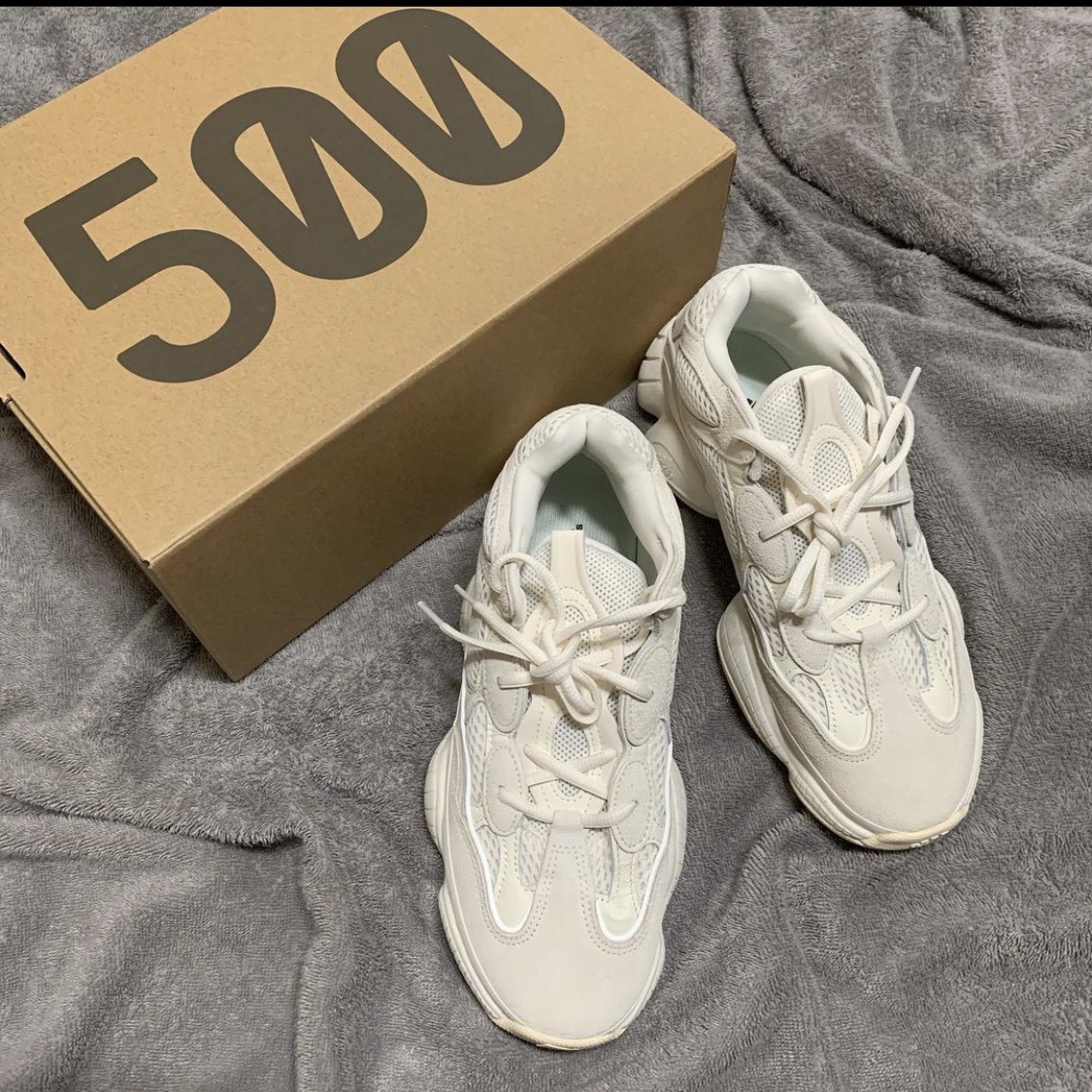Jordan 1 Mid White Shadow, (W) New Balance 327 Undyed White Pale Blue 착용 스타일 - 3