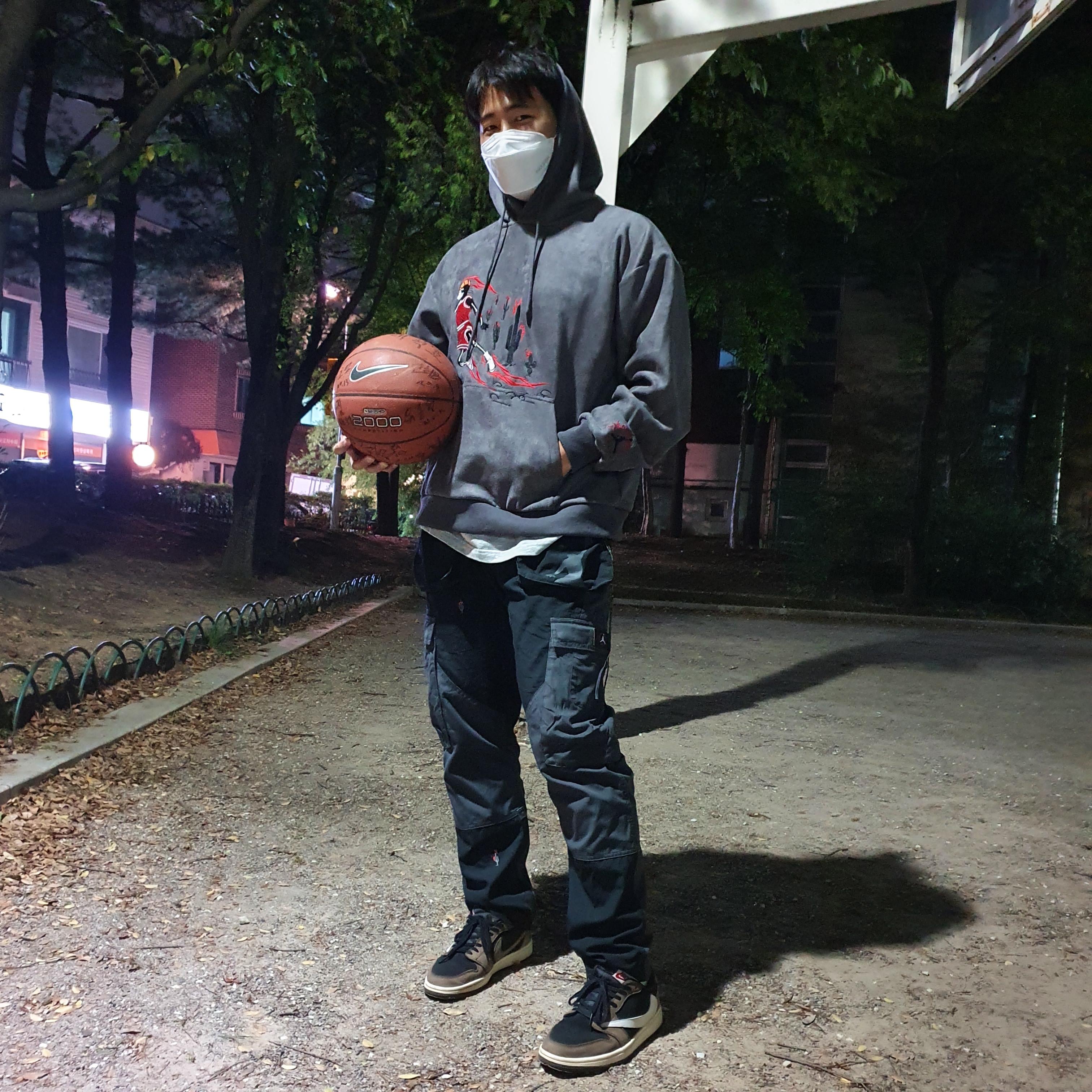 Jordan 1 x Travis Scott Retro Low OG SP Mocha 착용 스타일