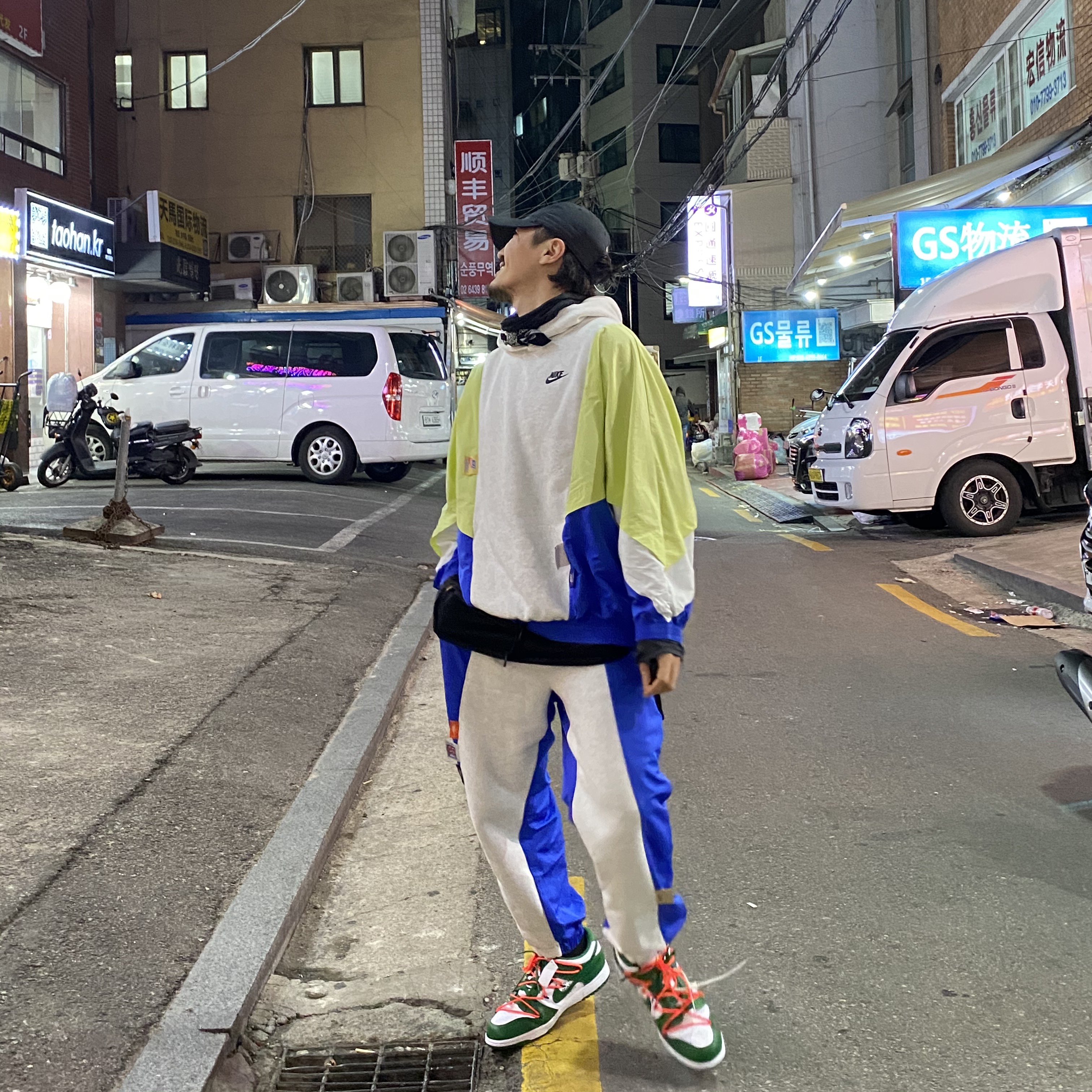 Nike x Off-White Dunk Low Pine Green 착용 스타일
