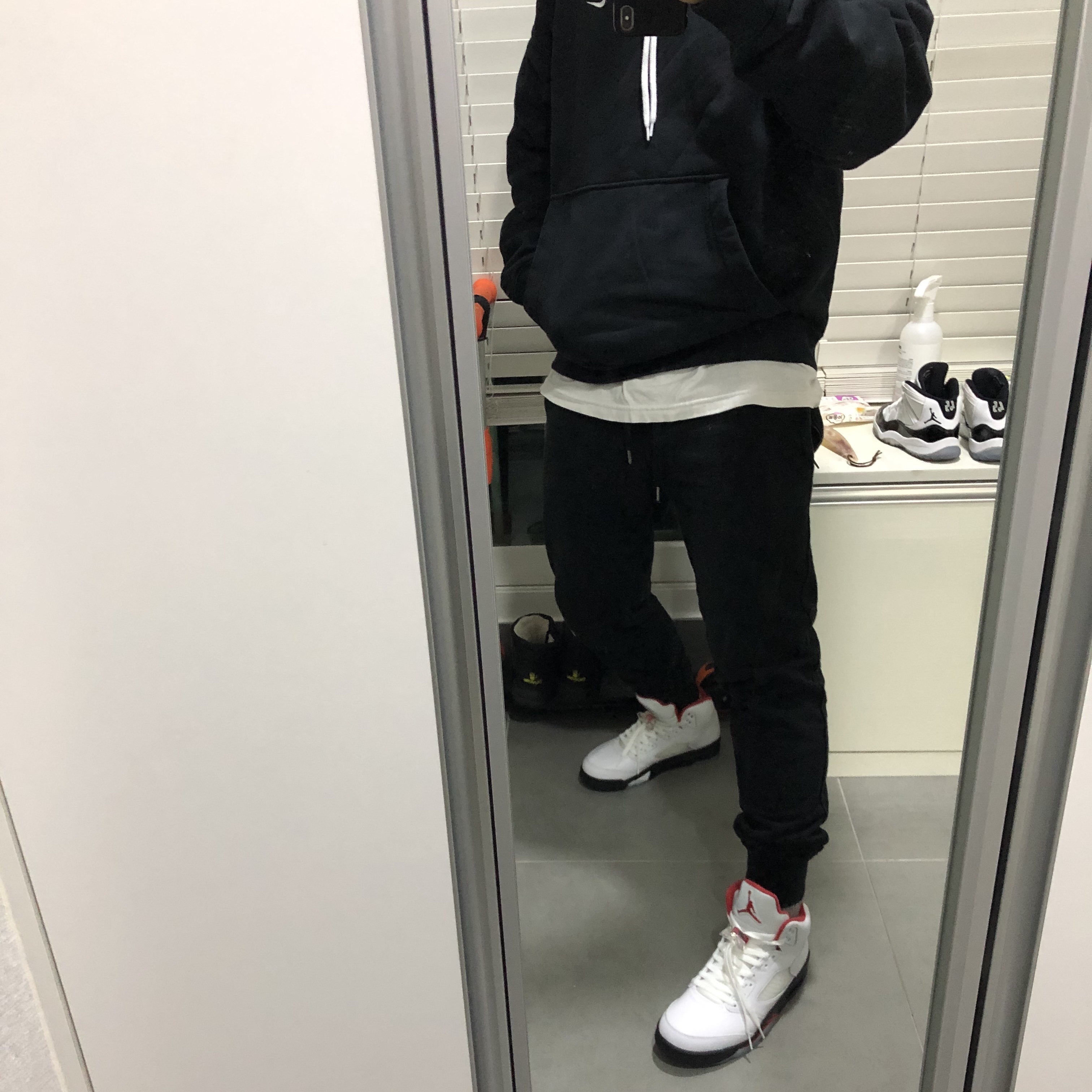 Jordan 5 Retro Fire Red Silver Tongue 2020 착용 스타일